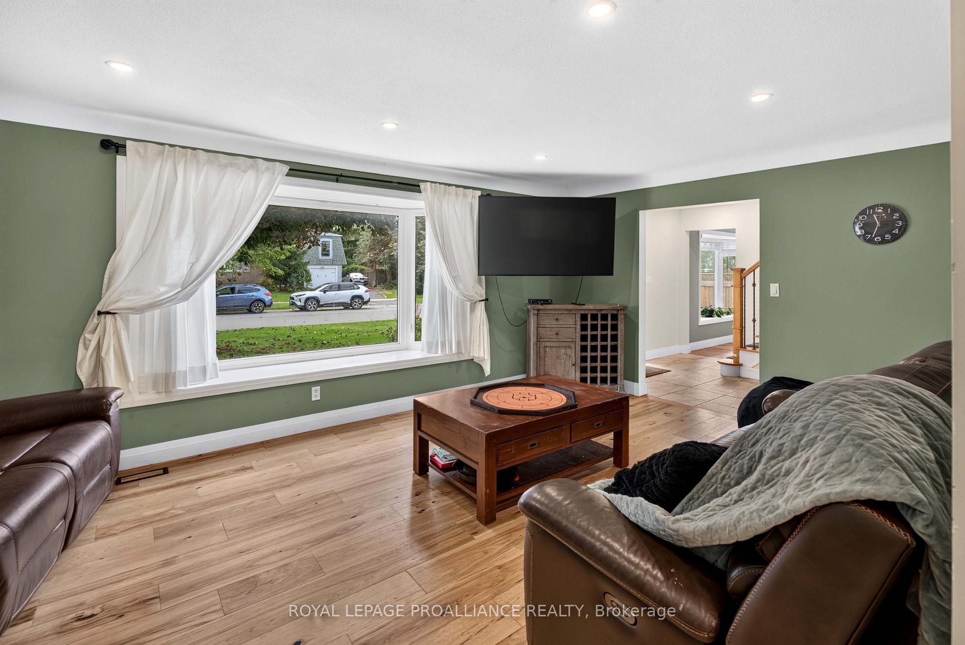 Photo 10 of 241 Olympus Avenue, Kingston, City SouthWest — HOMEH