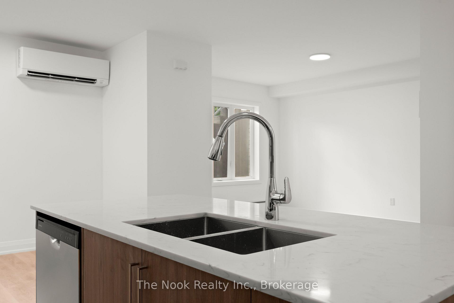 Photo 12 of Unit 3, 403 Thorton Road N, Oshawa, McLaughlin — HOMEH