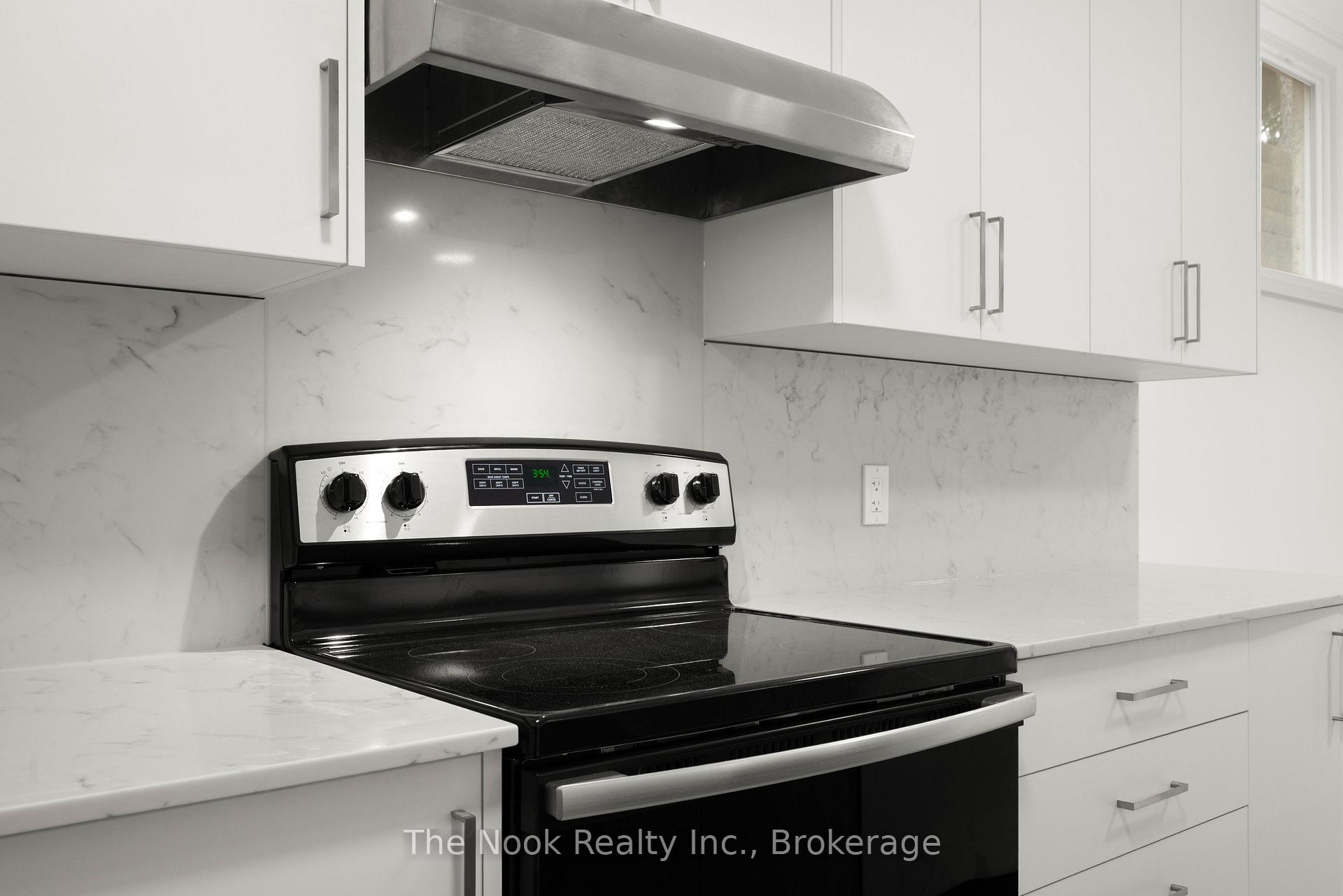 Photo 13 of Unit 3, 403 Thorton Road N, Oshawa, McLaughlin — HOMEH
