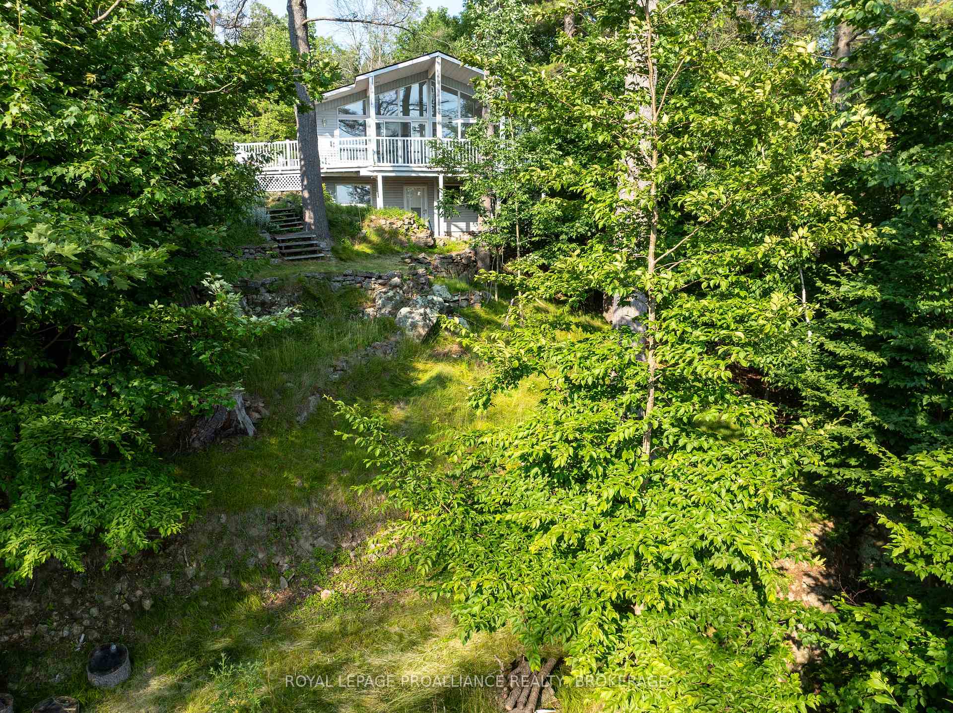 Photo 4 of 39 Rugged Lane, Rideau Lakes, Rideau Lakes (South Crosby) Twp — HOMEH