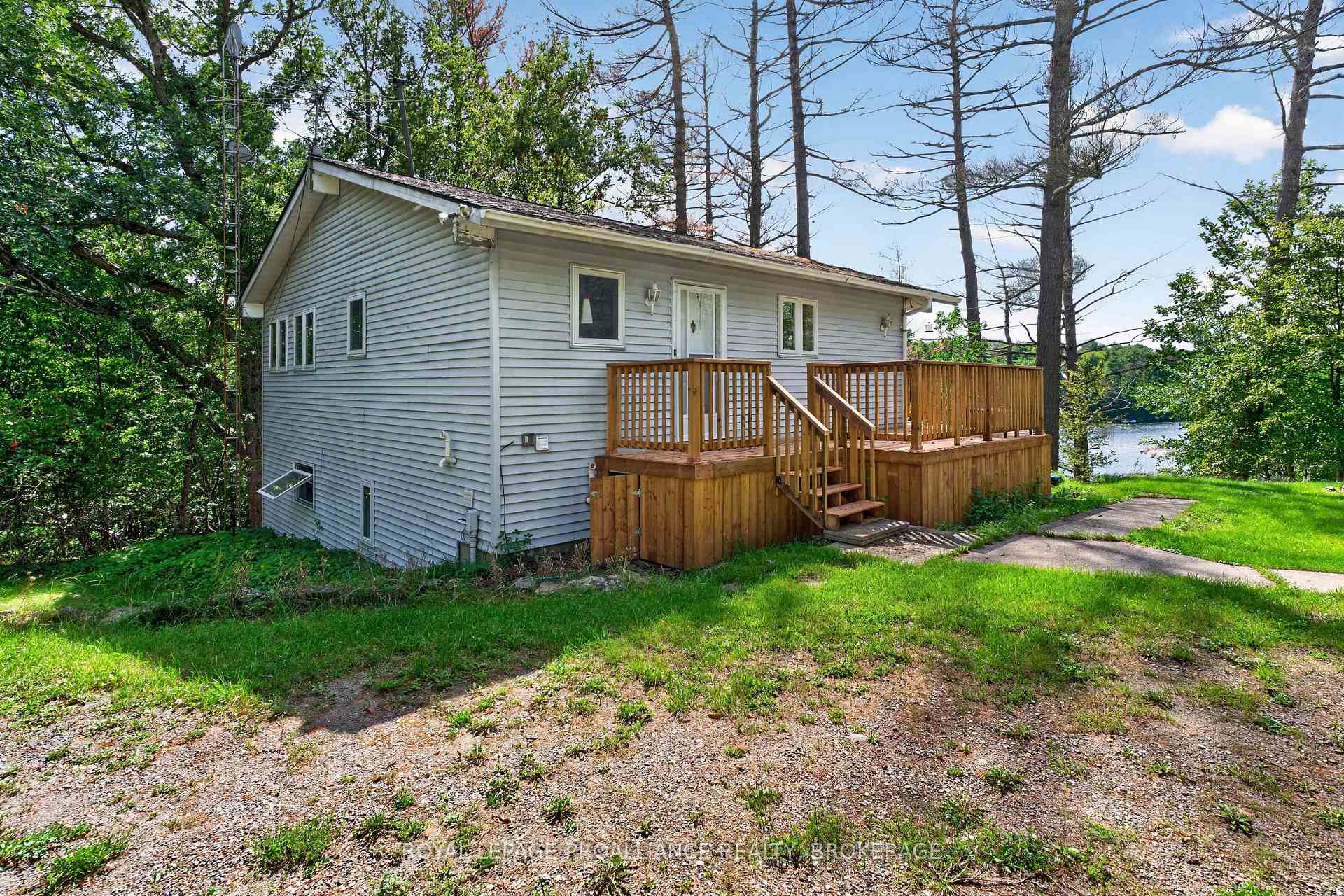Photo 32 of 39 Rugged Lane, Rideau Lakes, Rideau Lakes (South Crosby) Twp — HOMEH