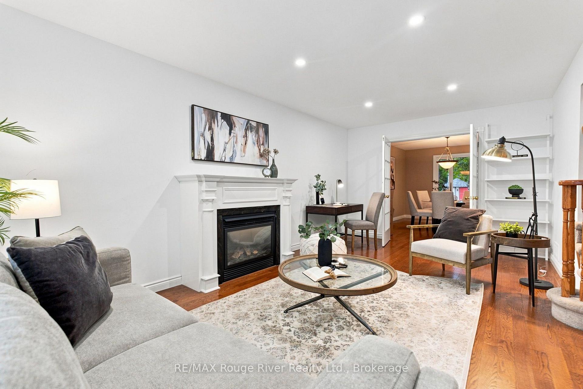 Photo 5 of 7 Lyndhurst Crescent, Whitby, Williamsburg — HOMEH