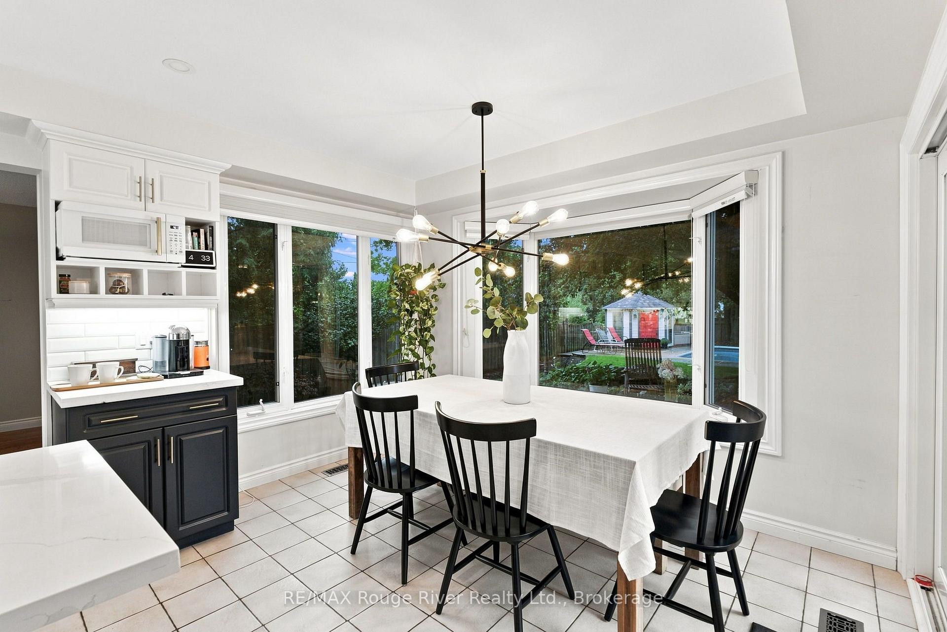Photo 14 of 7 Lyndhurst Crescent, Whitby, Williamsburg — HOMEH