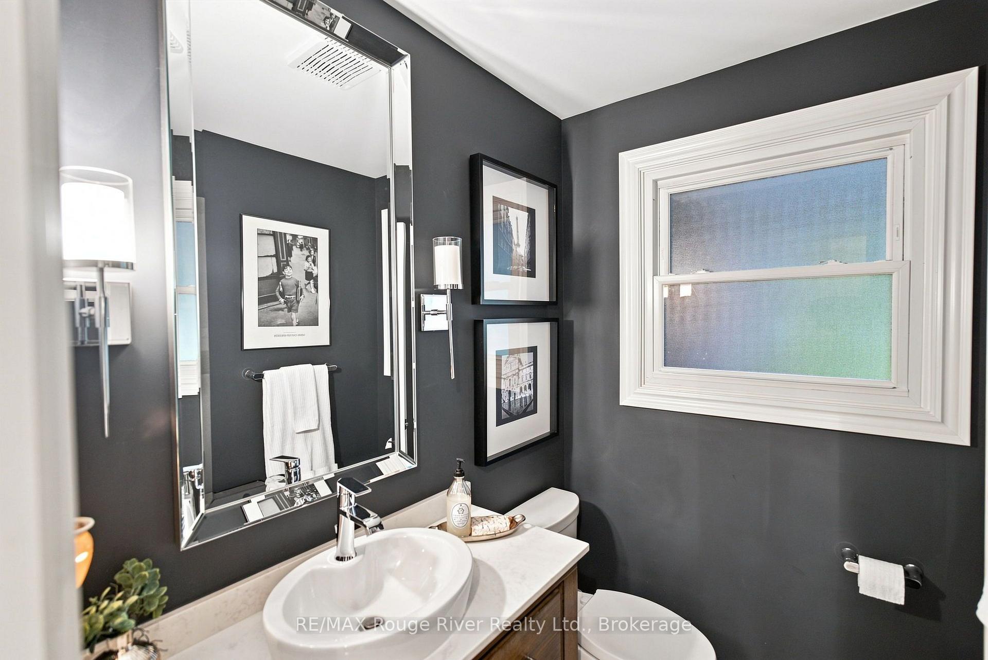 Photo 17 of 7 Lyndhurst Crescent, Whitby, Williamsburg — HOMEH