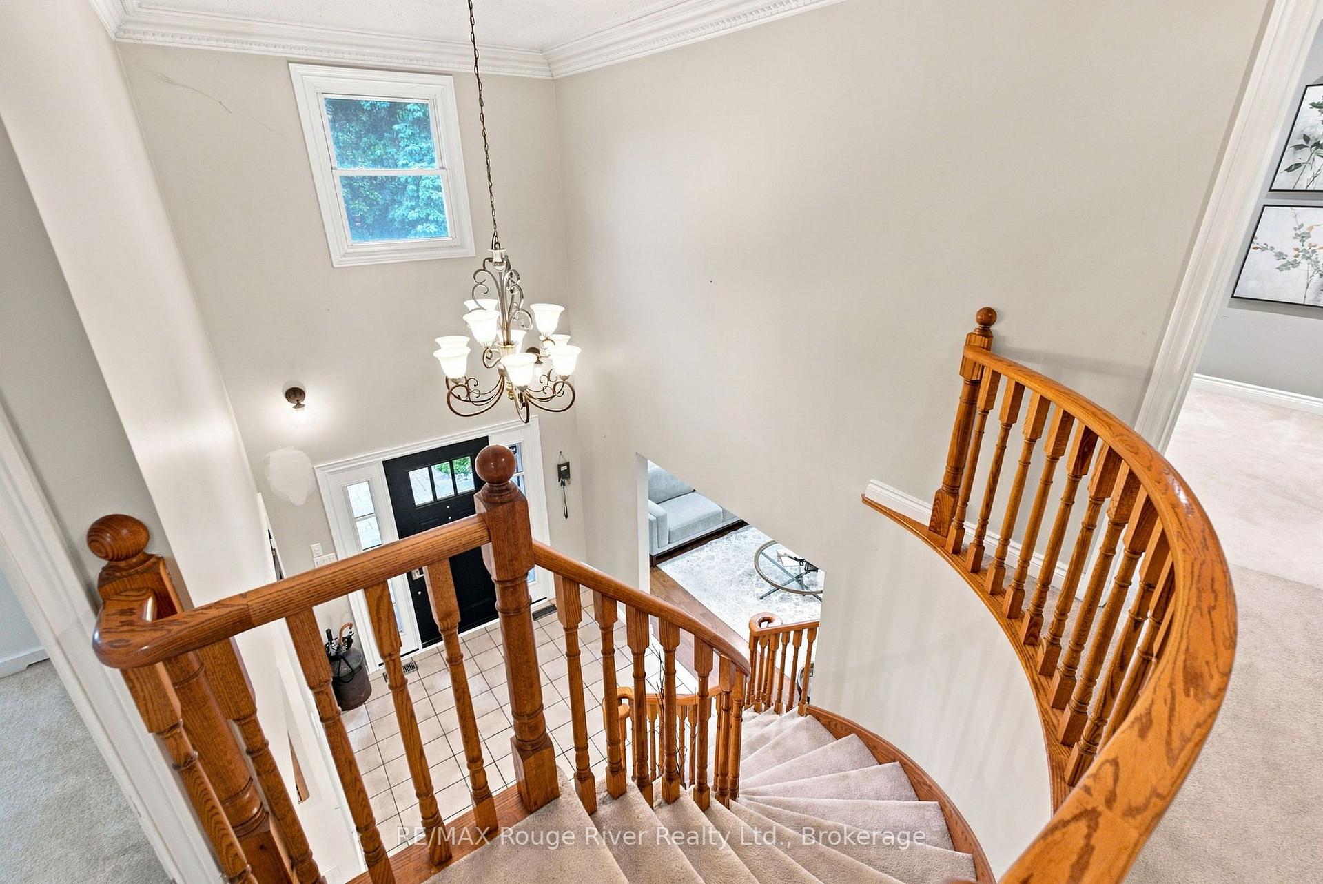 Photo 19 of 7 Lyndhurst Crescent, Whitby, Williamsburg — HOMEH