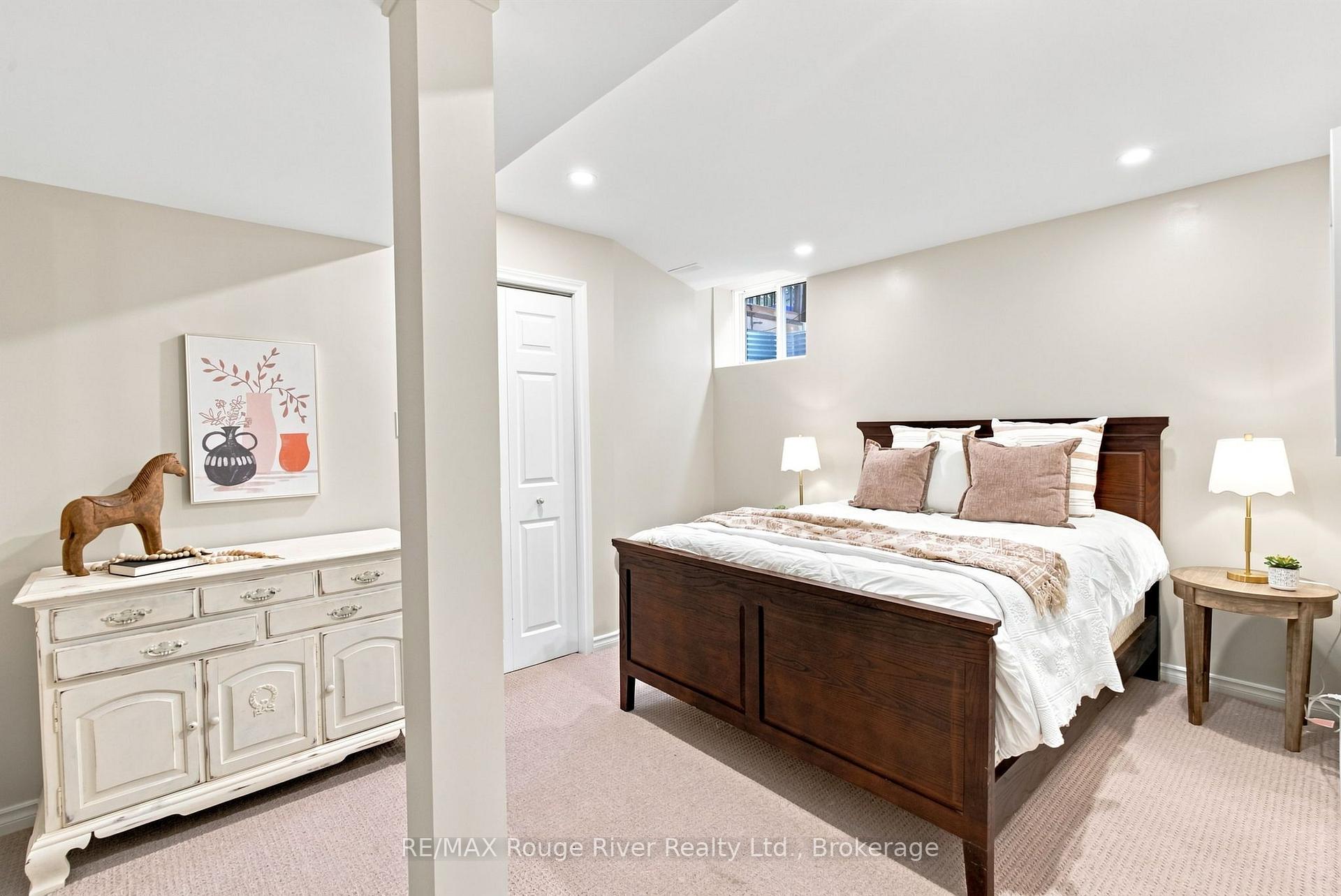 Photo 34 of 7 Lyndhurst Crescent, Whitby, Williamsburg — HOMEH