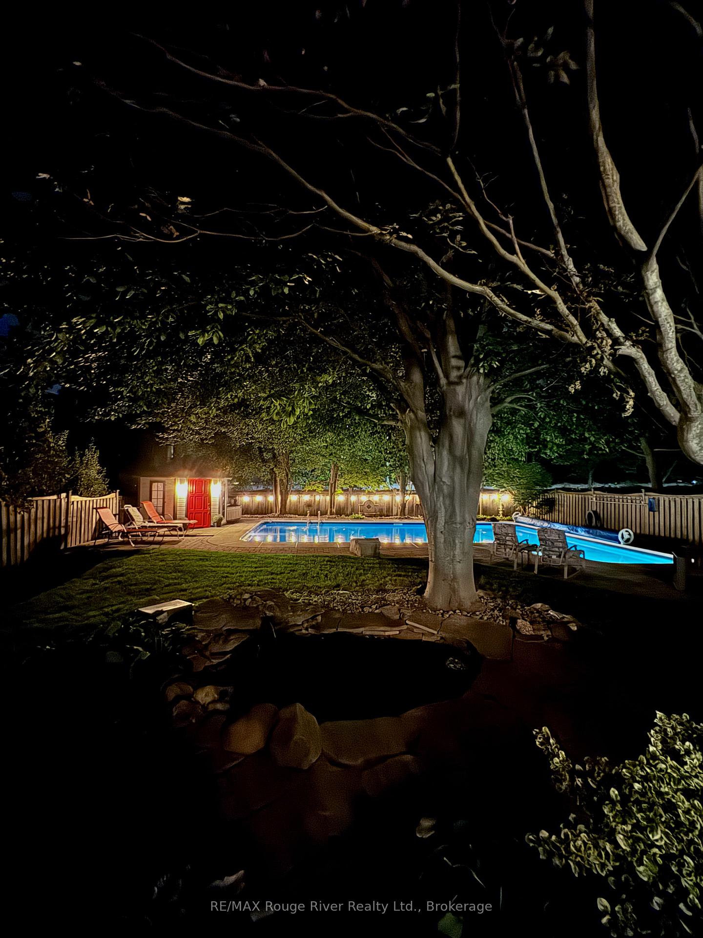 Photo 48 of 7 Lyndhurst Crescent, Whitby, Williamsburg — HOMEH