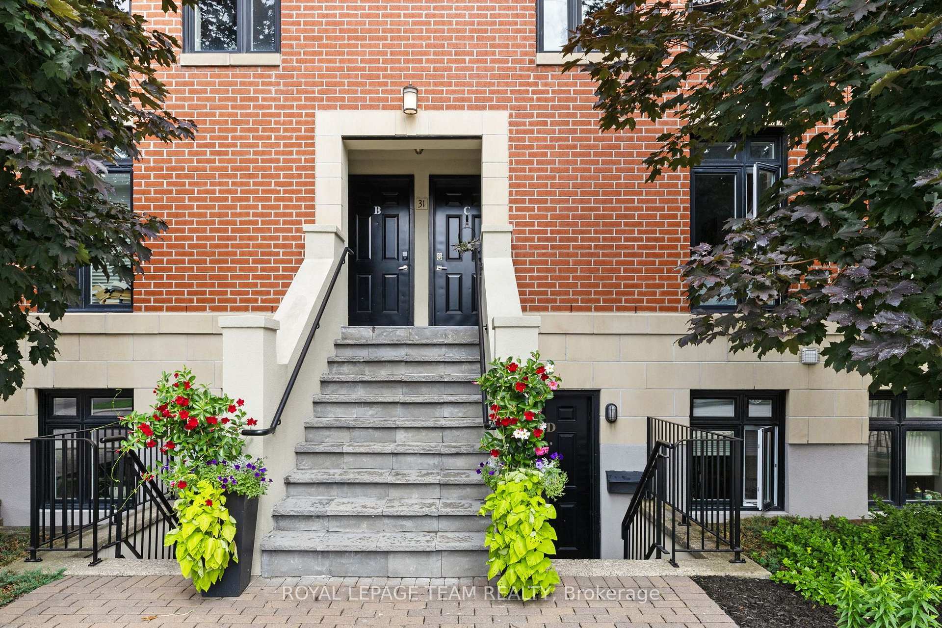 Photo 2 of Unit C, 31 Springfield Road, Ottawa, Lindenlea — HOMEH