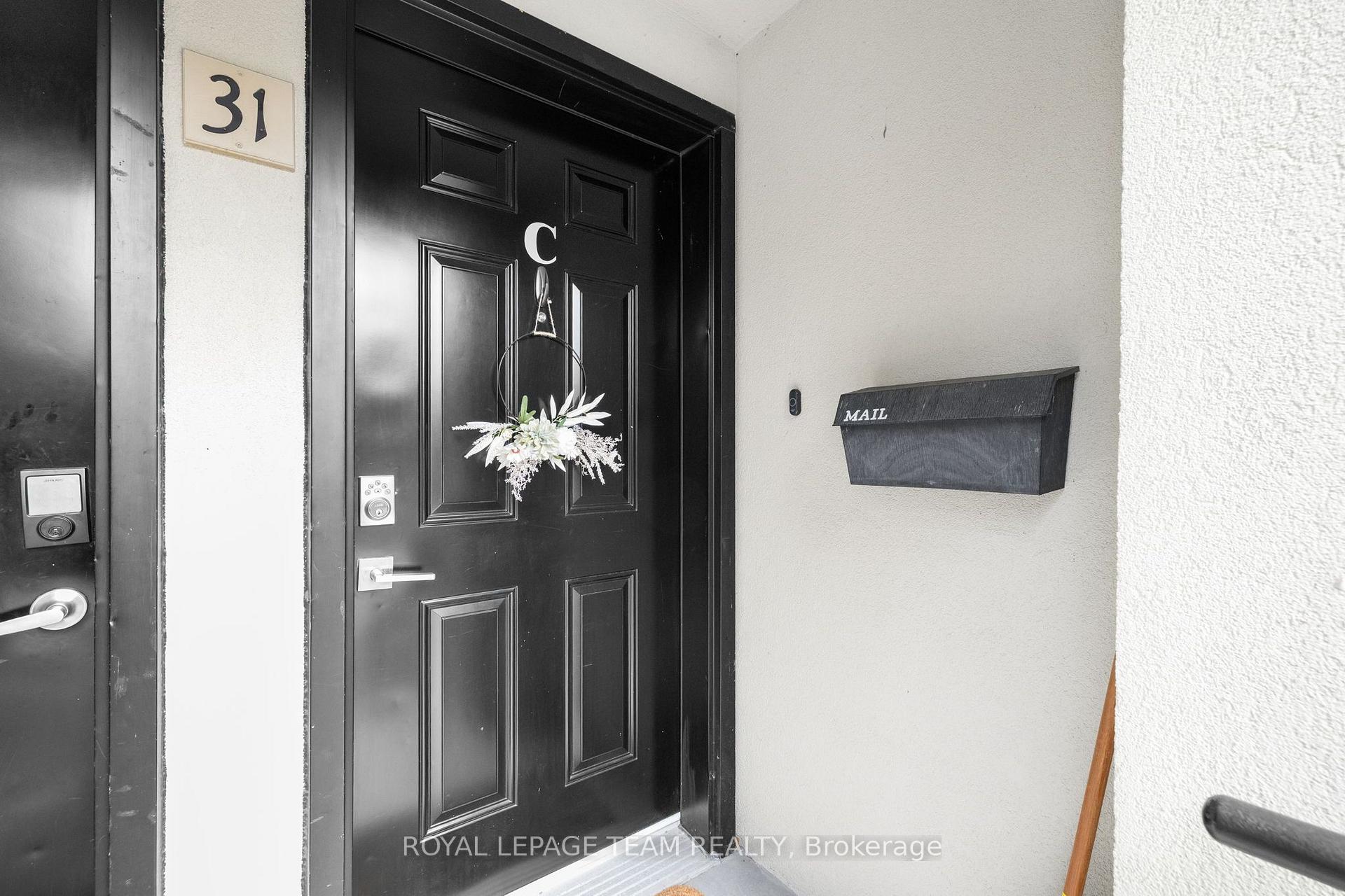 Photo 3 of Unit C, 31 Springfield Road, Ottawa, Lindenlea — HOMEH