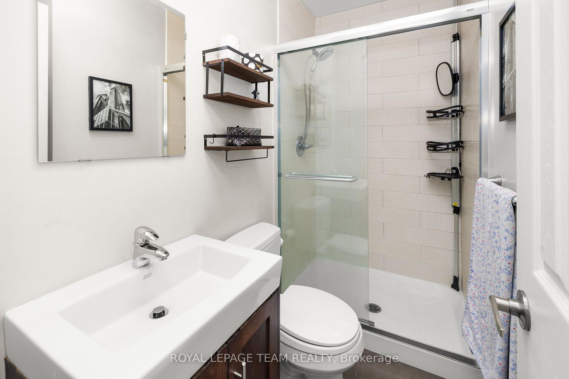 Photo 17 of Unit C, 31 Springfield Road, Ottawa, Lindenlea — HOMEH