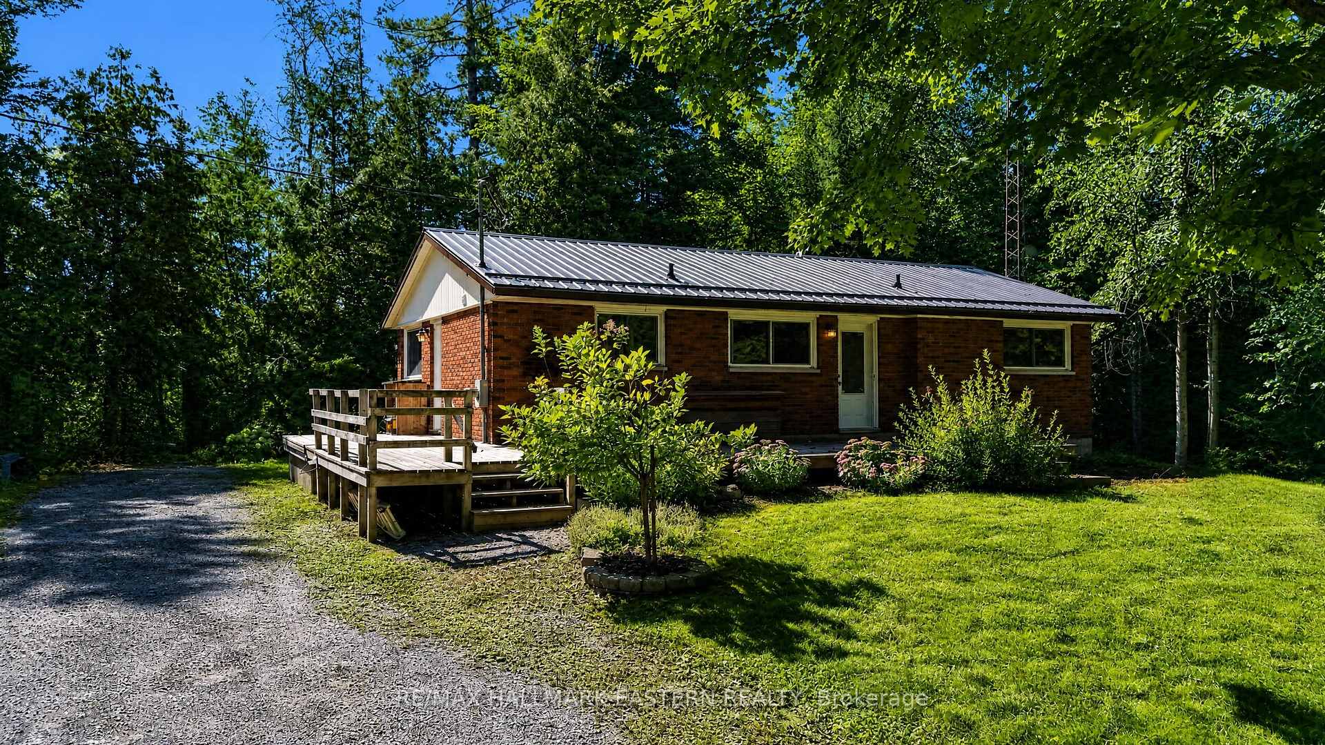 Photo of 3743 Dummer Asphodel Road