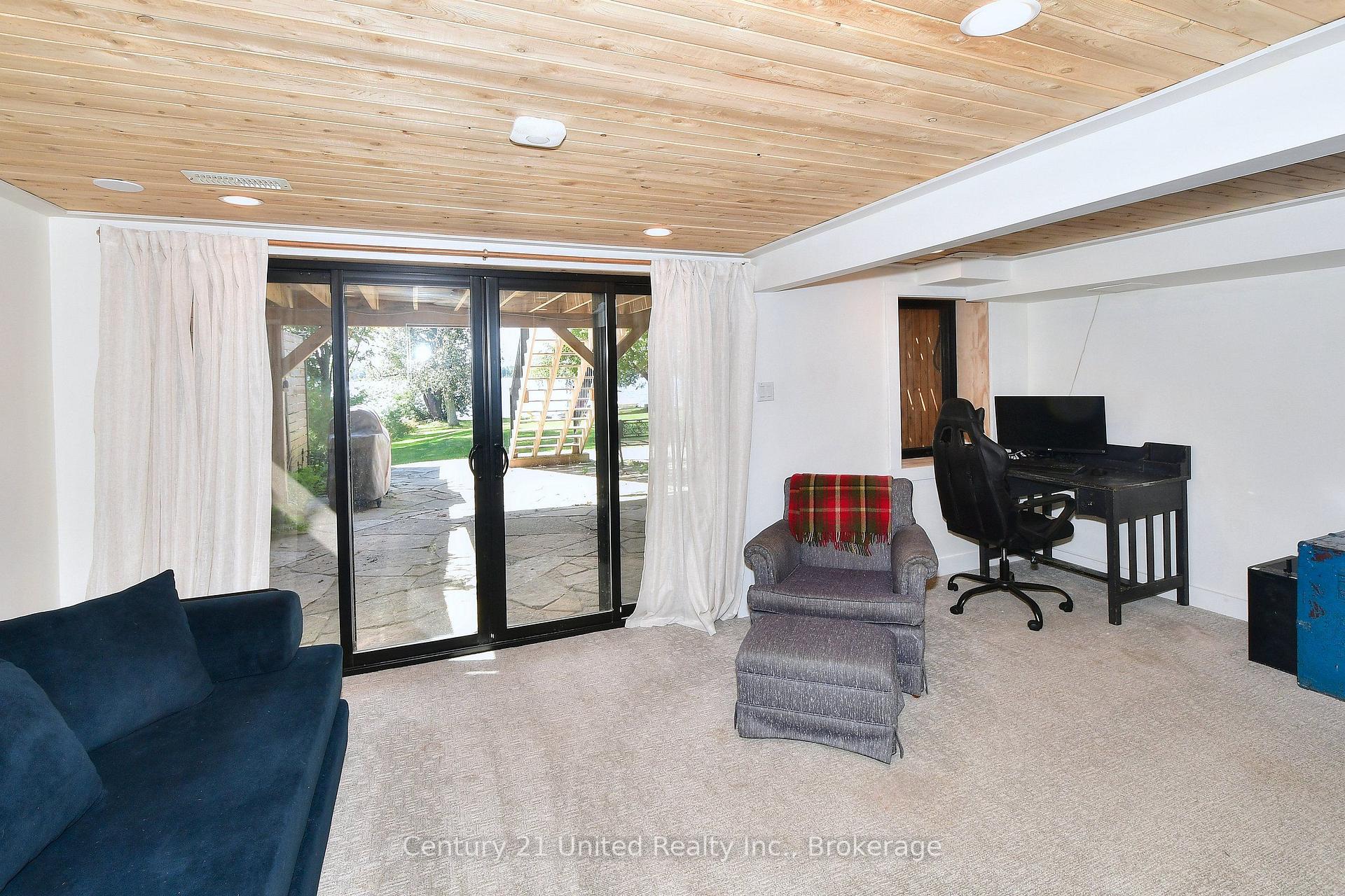 Photo 37 of 1915 Pinehurst Avenue, Selwyn — HOMEH