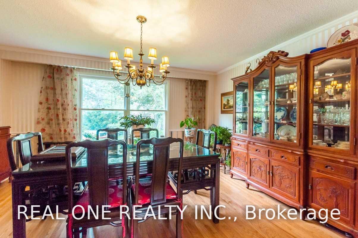 Photo 9 of 125 Briarwood Road, Markham, Unionville — HOMEH