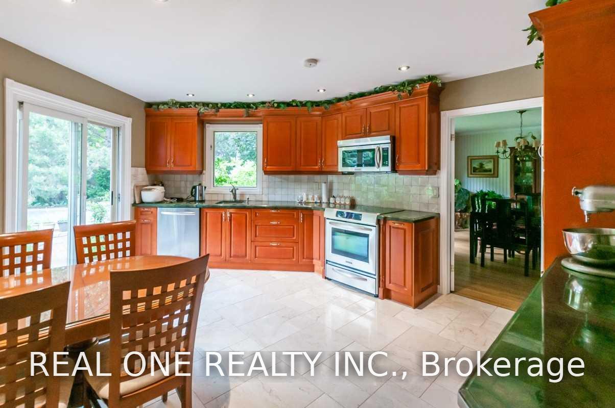 Photo 13 of 125 Briarwood Road, Markham, Unionville — HOMEH