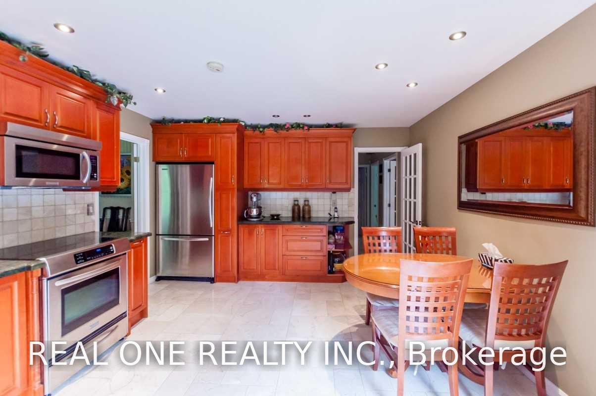 Photo 14 of 125 Briarwood Road, Markham, Unionville — HOMEH