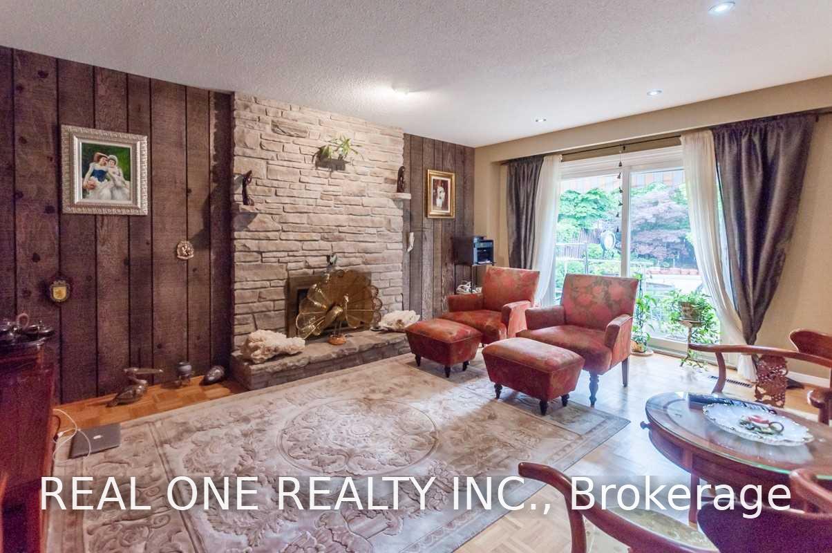 Photo 15 of 125 Briarwood Road, Markham, Unionville — HOMEH