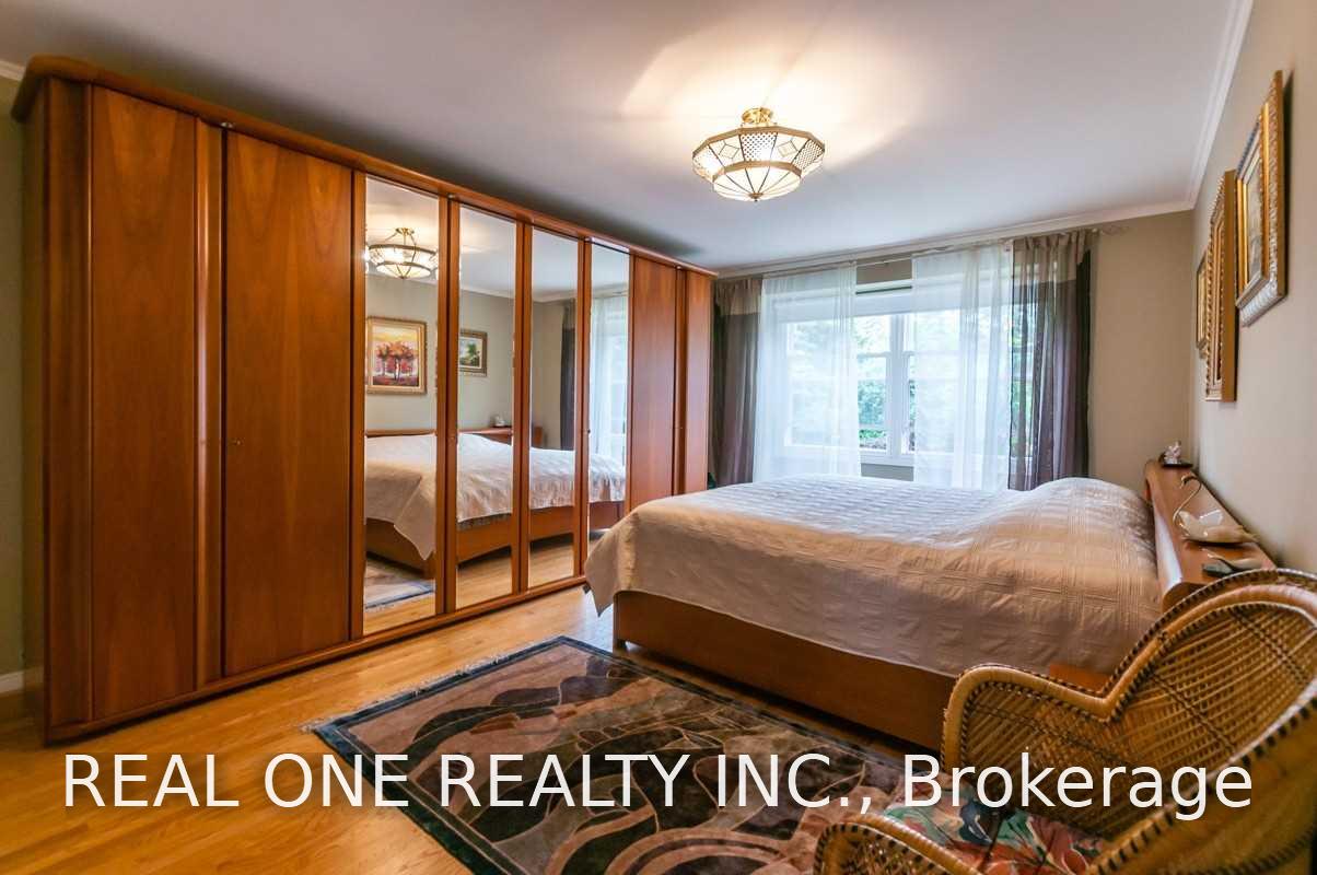Photo 20 of 125 Briarwood Road, Markham, Unionville — HOMEH