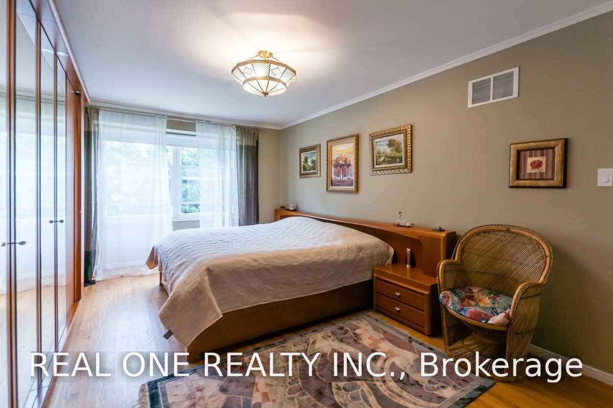 Photo 21 of 125 Briarwood Road, Markham, Unionville — HOMEH