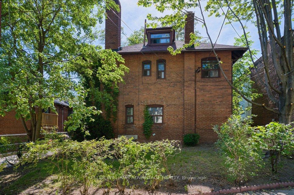 Photo 2 of 24 Indian Road Crescent, Toronto, High Park North — HOMEH
