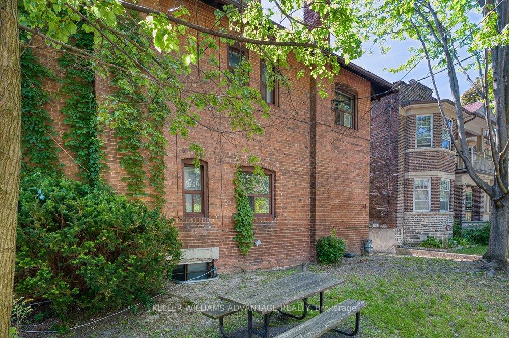 Photo 3 of 24 Indian Road Crescent, Toronto, High Park North — HOMEH