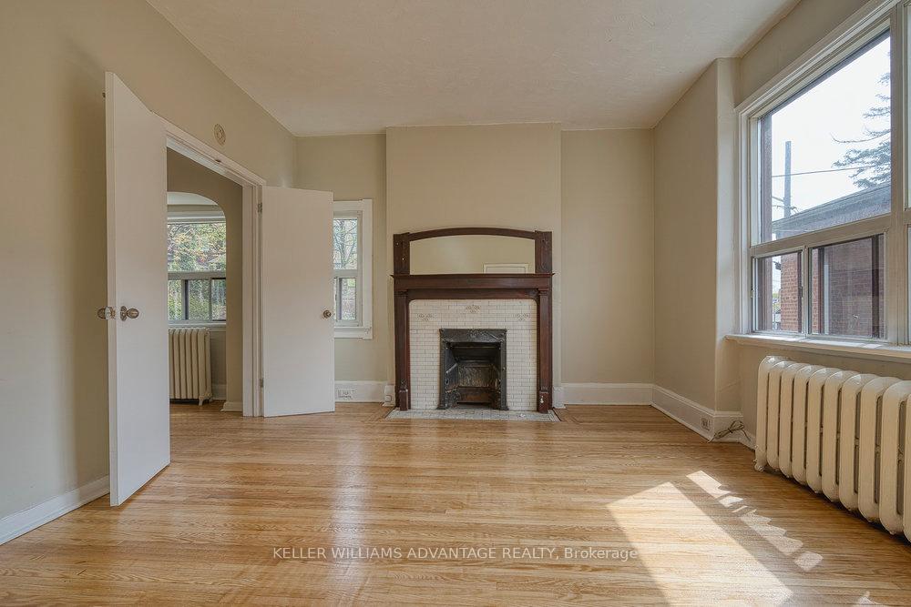 Photo 18 of 24 Indian Road Crescent, Toronto, High Park North — HOMEH