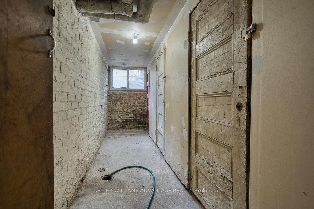 Photo 24 of 24 Indian Road Crescent, Toronto, High Park North — HOMEH