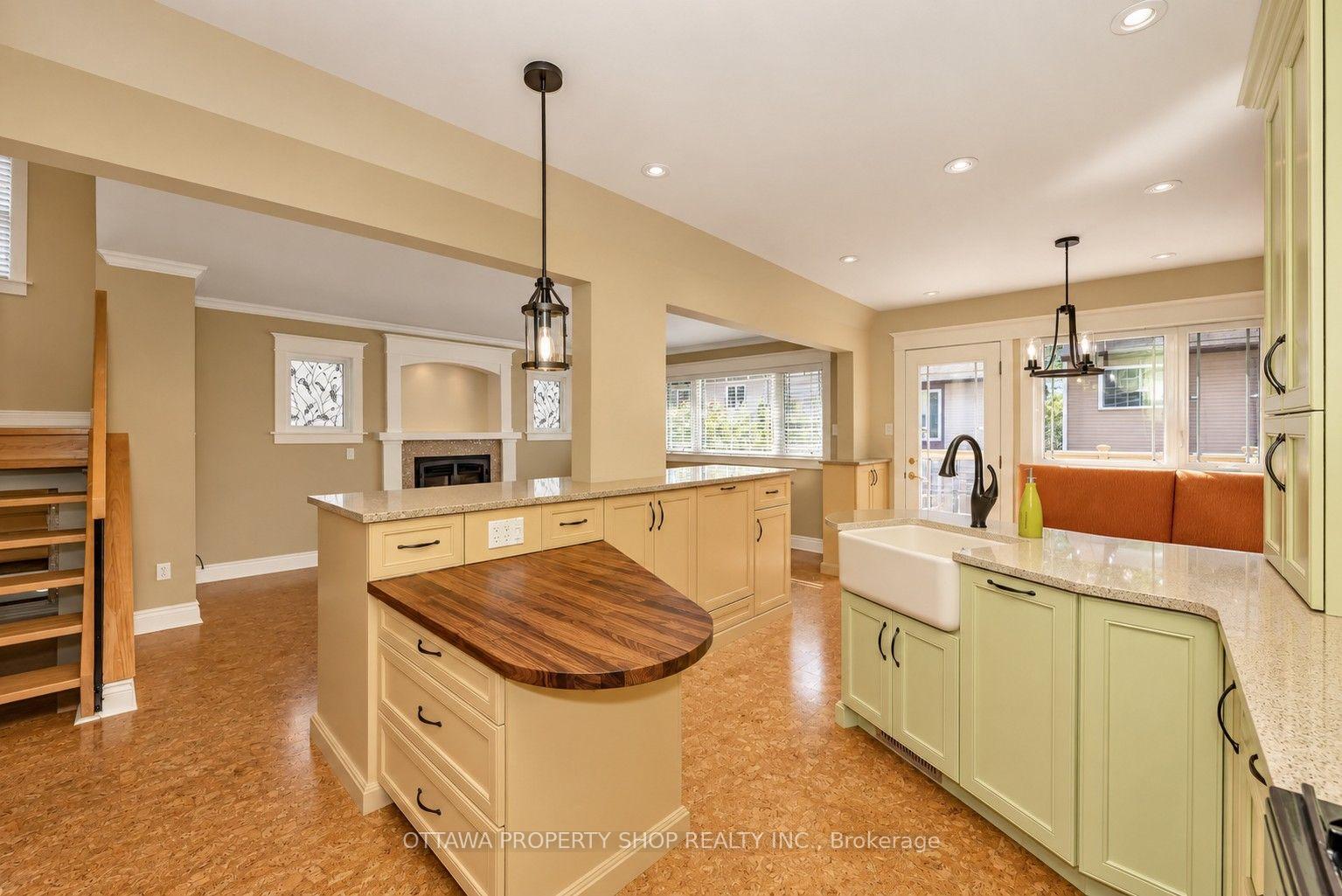 Photo 12 of 3146 Dumaurier Avenue, Ottawa, Fairfield Heights — HOMEH