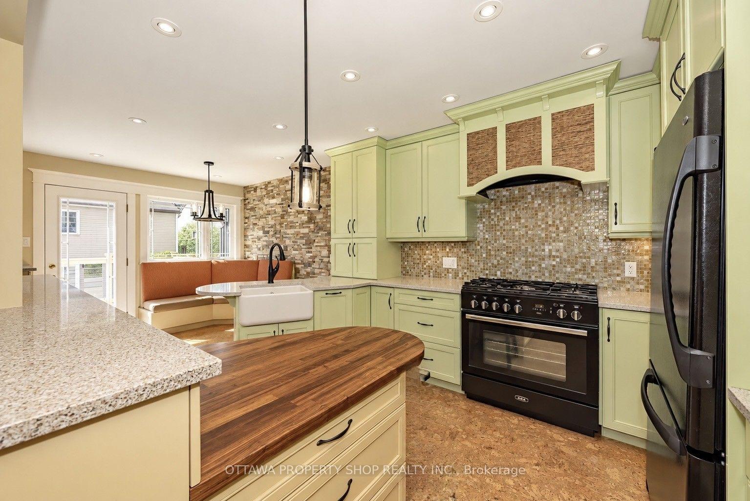 Photo 14 of 3146 Dumaurier Avenue, Ottawa, Fairfield Heights — HOMEH