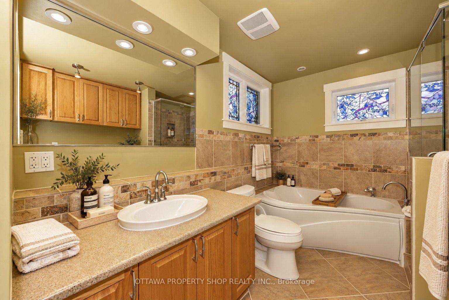 Photo 25 of 3146 Dumaurier Avenue, Ottawa, Fairfield Heights — HOMEH