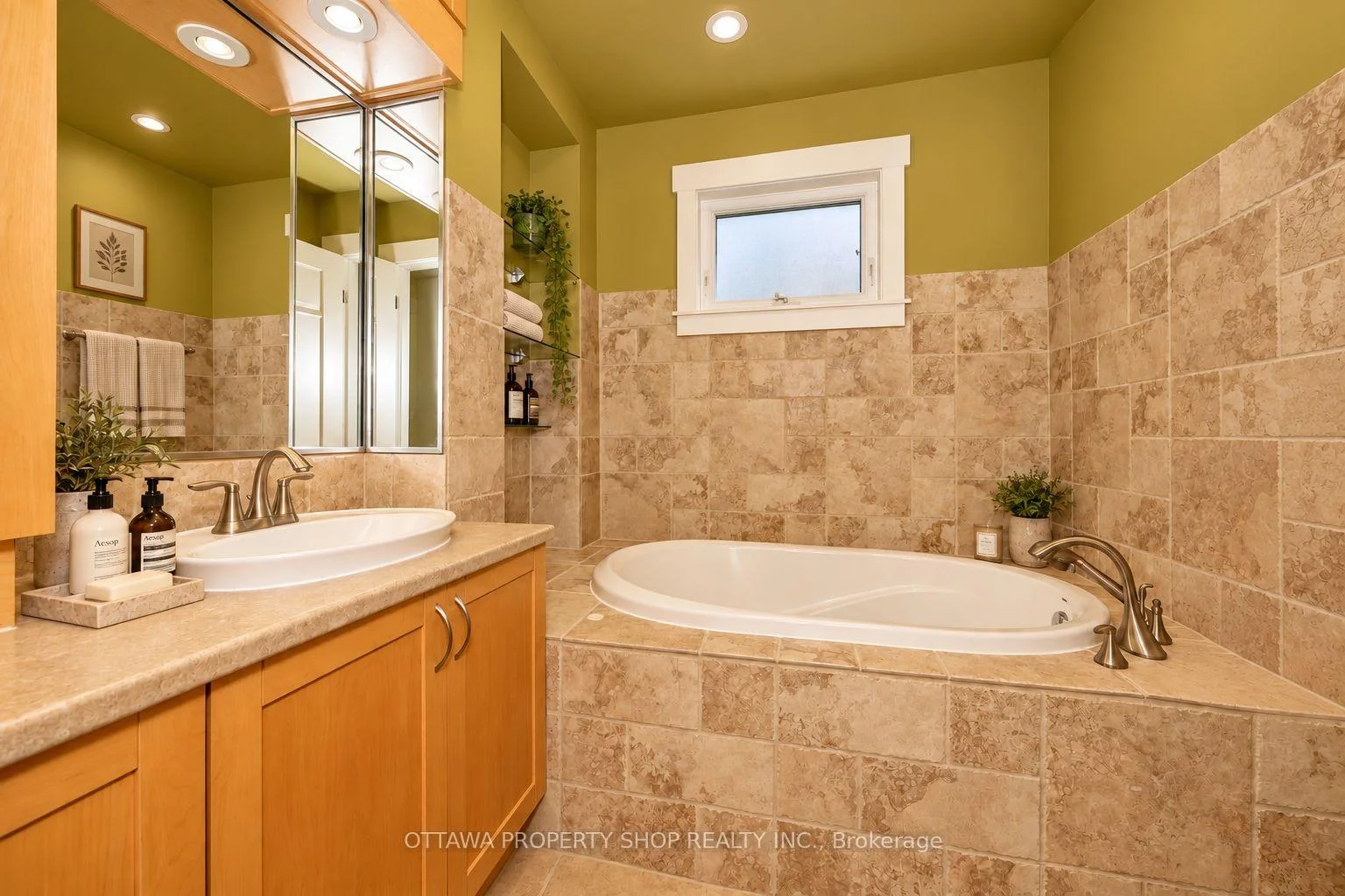 Photo 20 of 3146 Dumaurier Avenue, Ottawa, Fairfield Heights — HOMEH