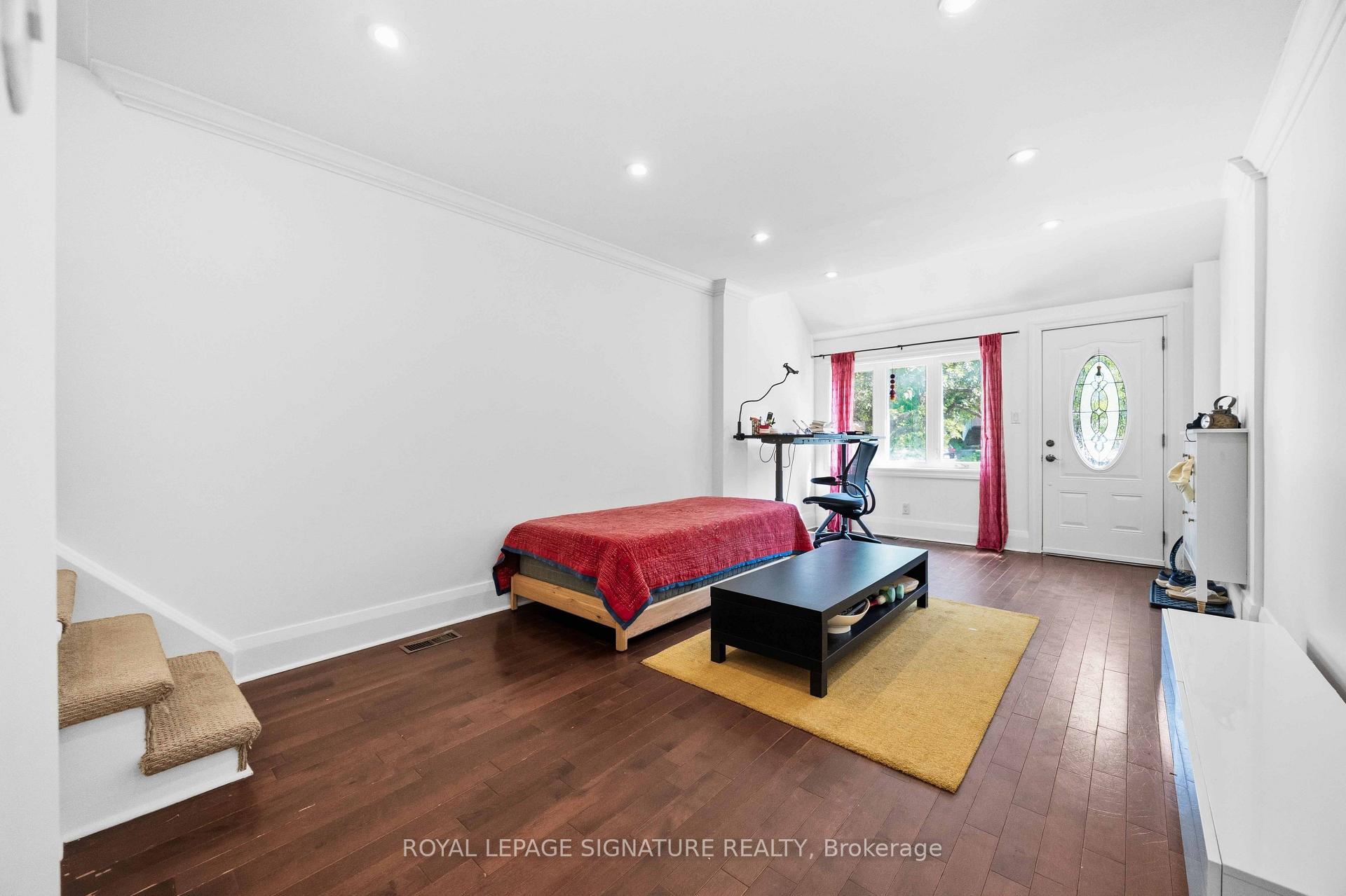 Photo 3 of 150 Elmer Avenue, Toronto, The Beaches — HOMEH