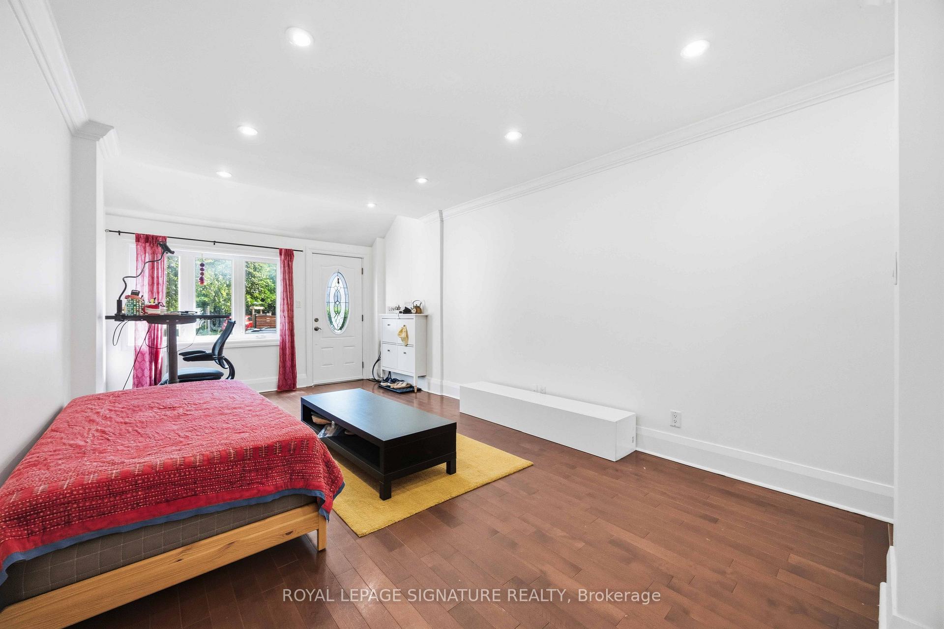 Photo 5 of 150 Elmer Avenue, Toronto, The Beaches — HOMEH