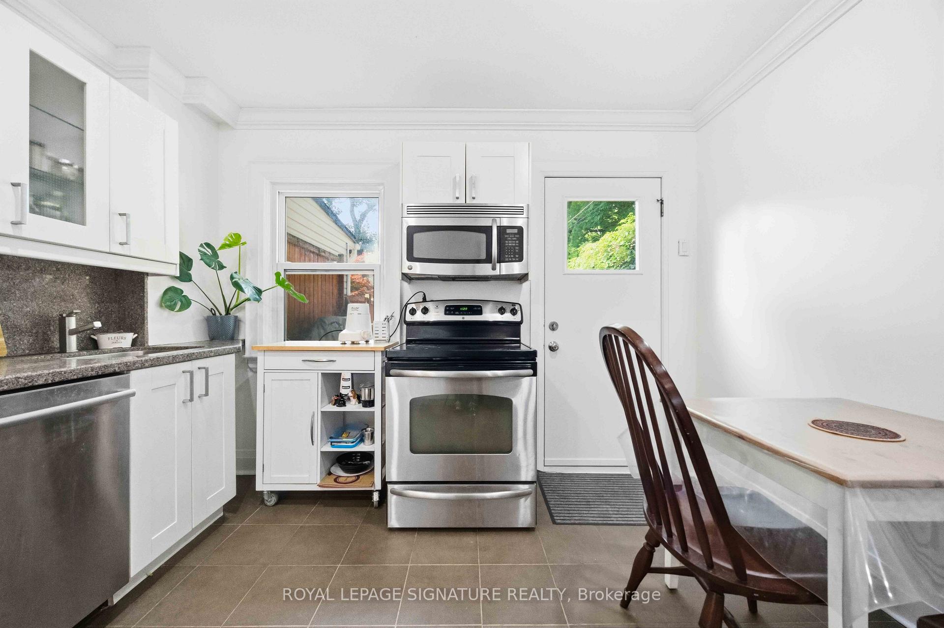 Photo 8 of 150 Elmer Avenue, Toronto, The Beaches — HOMEH