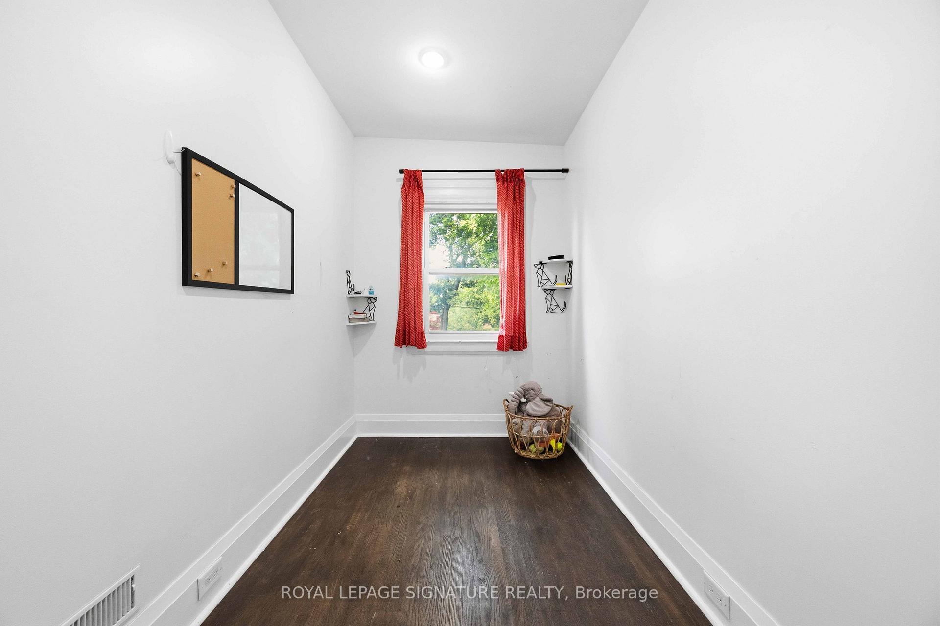 Photo 14 of 150 Elmer Avenue, Toronto, The Beaches — HOMEH