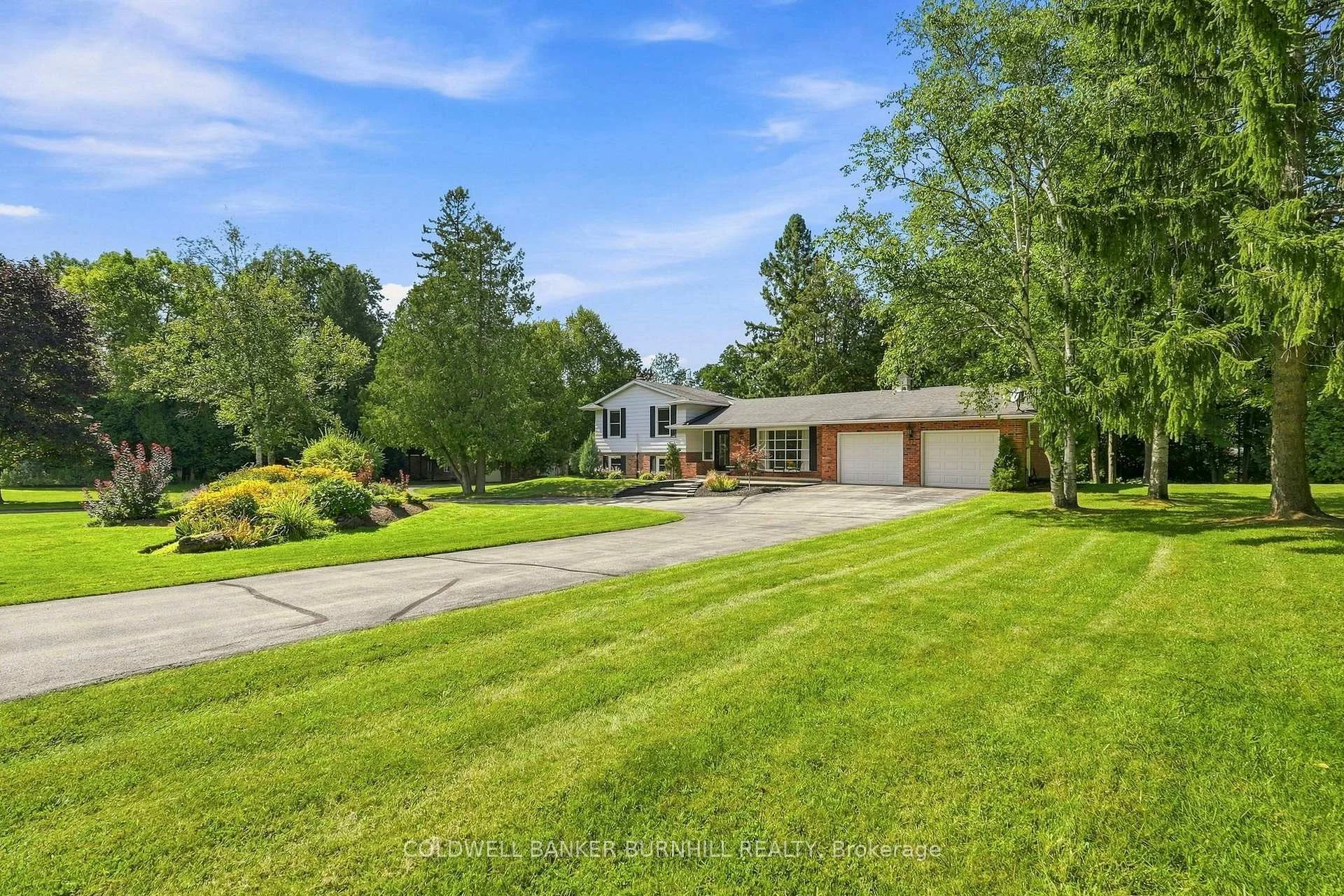Photo 4 of 547 Concession 11 E, Hamilton, Rural Flamborough — HOMEH