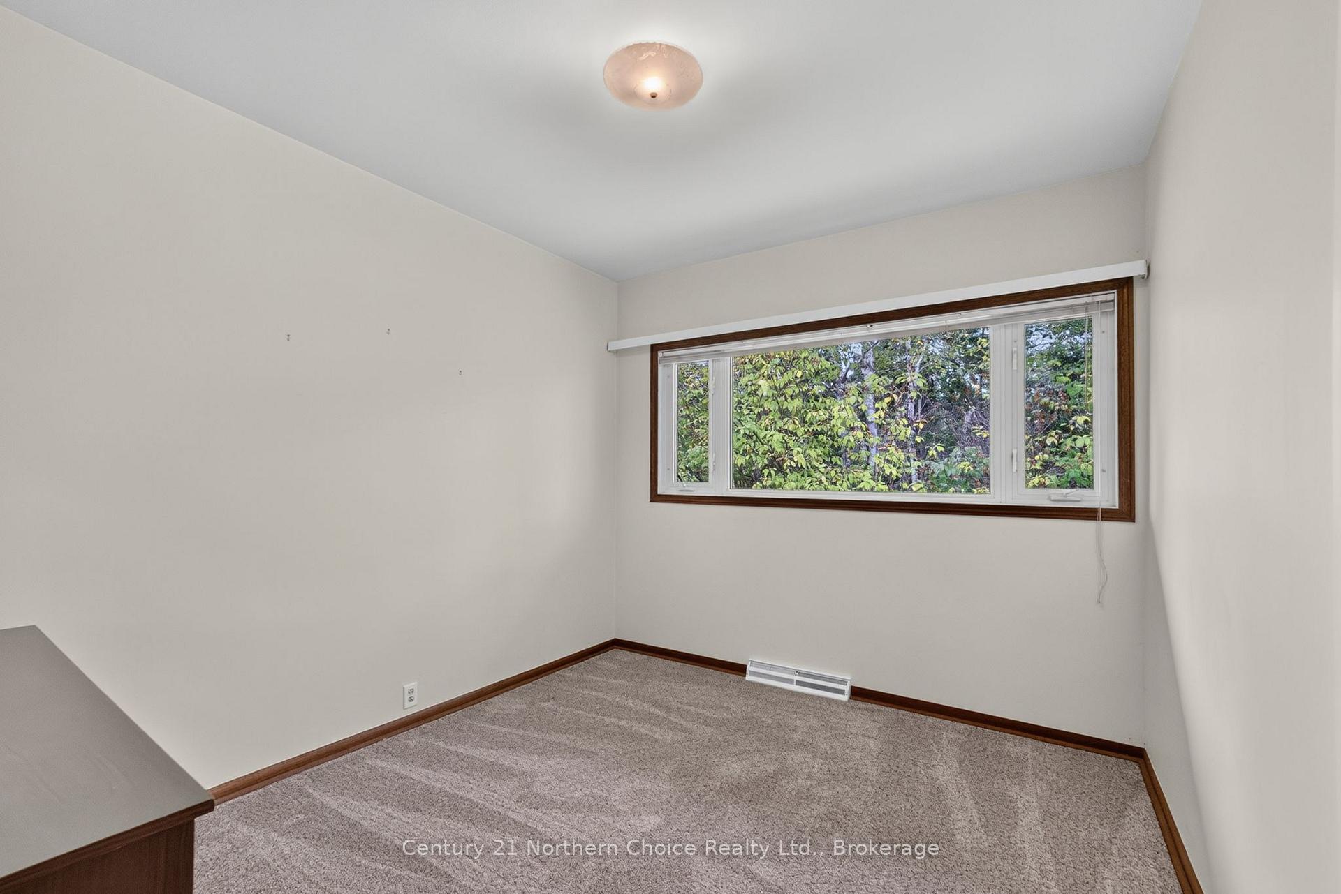 Photo 30 of 15 Parmeter Road, Kenora, Kenora East — HOMEH