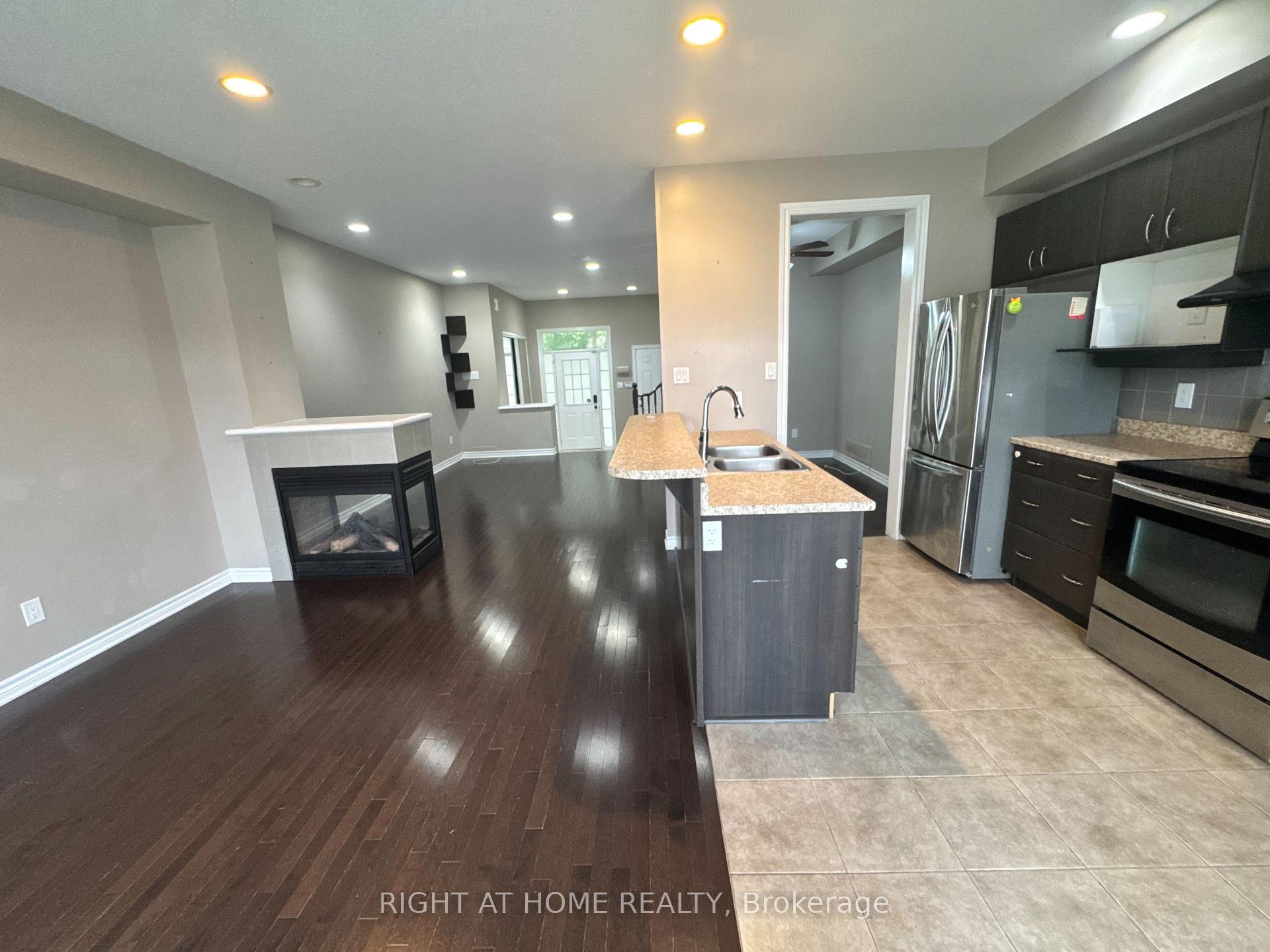 Photo 4 of 428 Foxhall Way, Ottawa, Kanata - Bridlewood — HOMEH