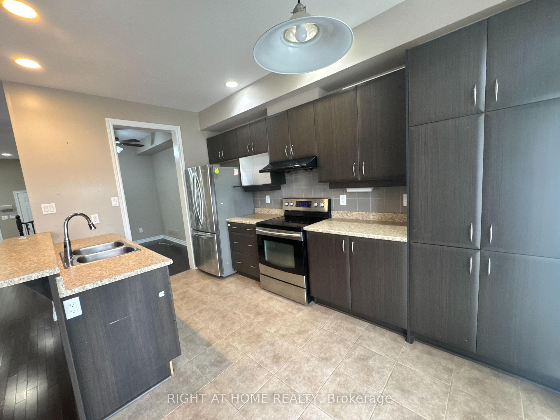 Photo 5 of 428 Foxhall Way, Ottawa, Kanata - Bridlewood — HOMEH