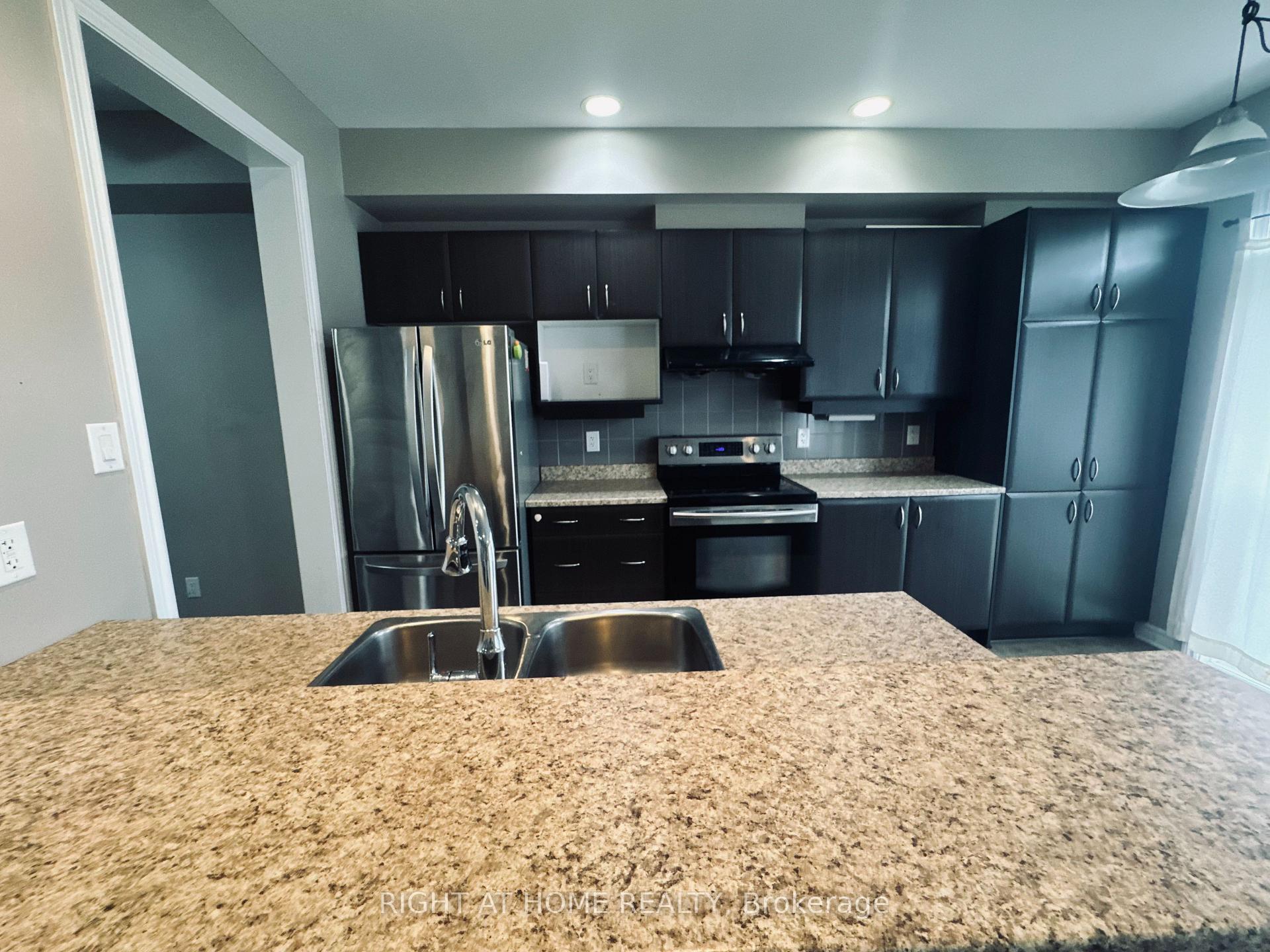 Photo 7 of 428 Foxhall Way, Ottawa, Kanata - Bridlewood — HOMEH