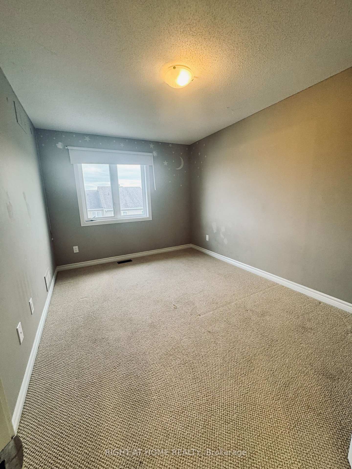 Photo 12 of 428 Foxhall Way, Ottawa, Kanata - Bridlewood — HOMEH
