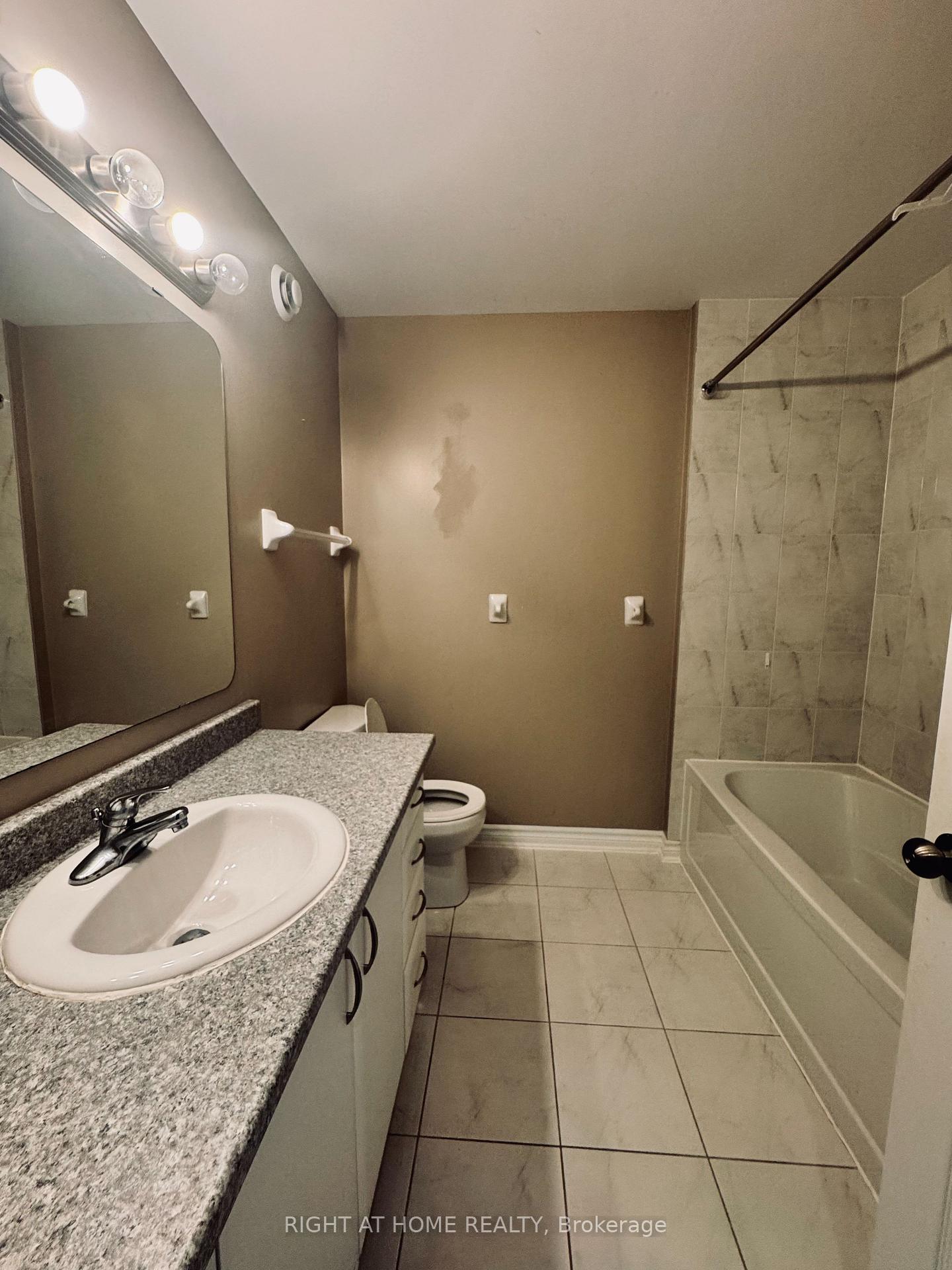 Photo 13 of 428 Foxhall Way, Ottawa, Kanata - Bridlewood — HOMEH