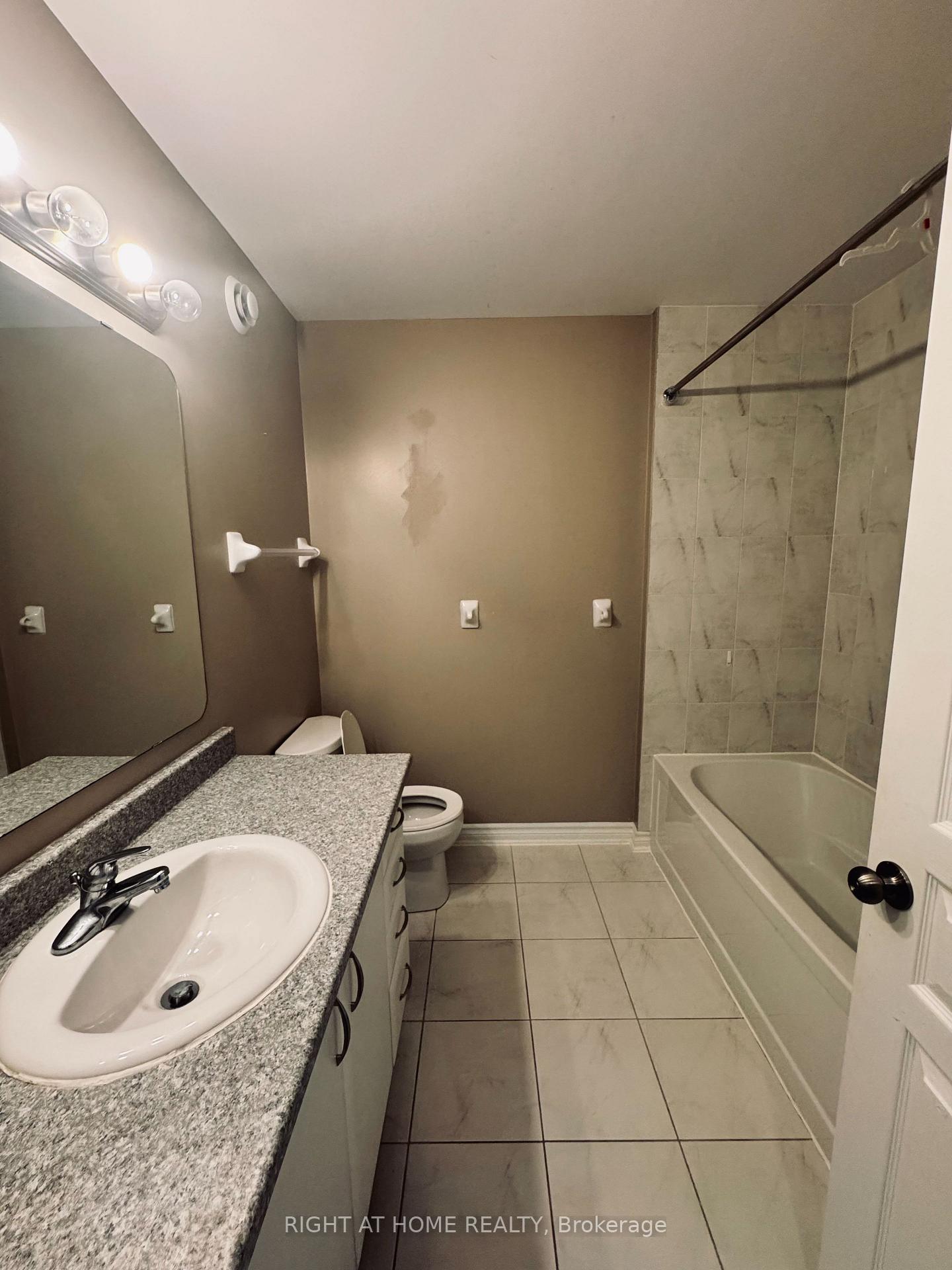 Photo 14 of 428 Foxhall Way, Ottawa, Kanata - Bridlewood — HOMEH
