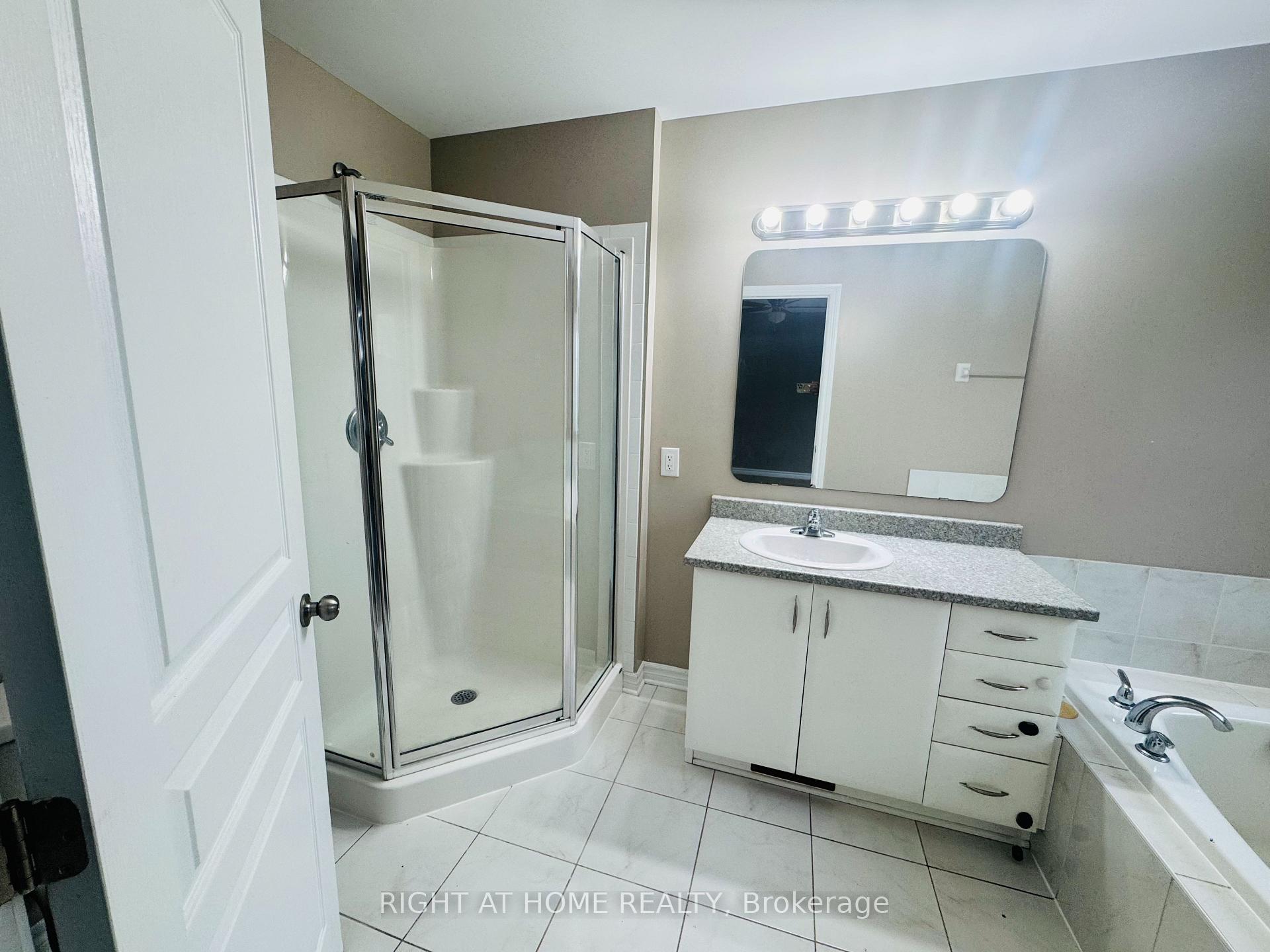 Photo 25 of 428 Foxhall Way, Ottawa, Kanata - Bridlewood — HOMEH