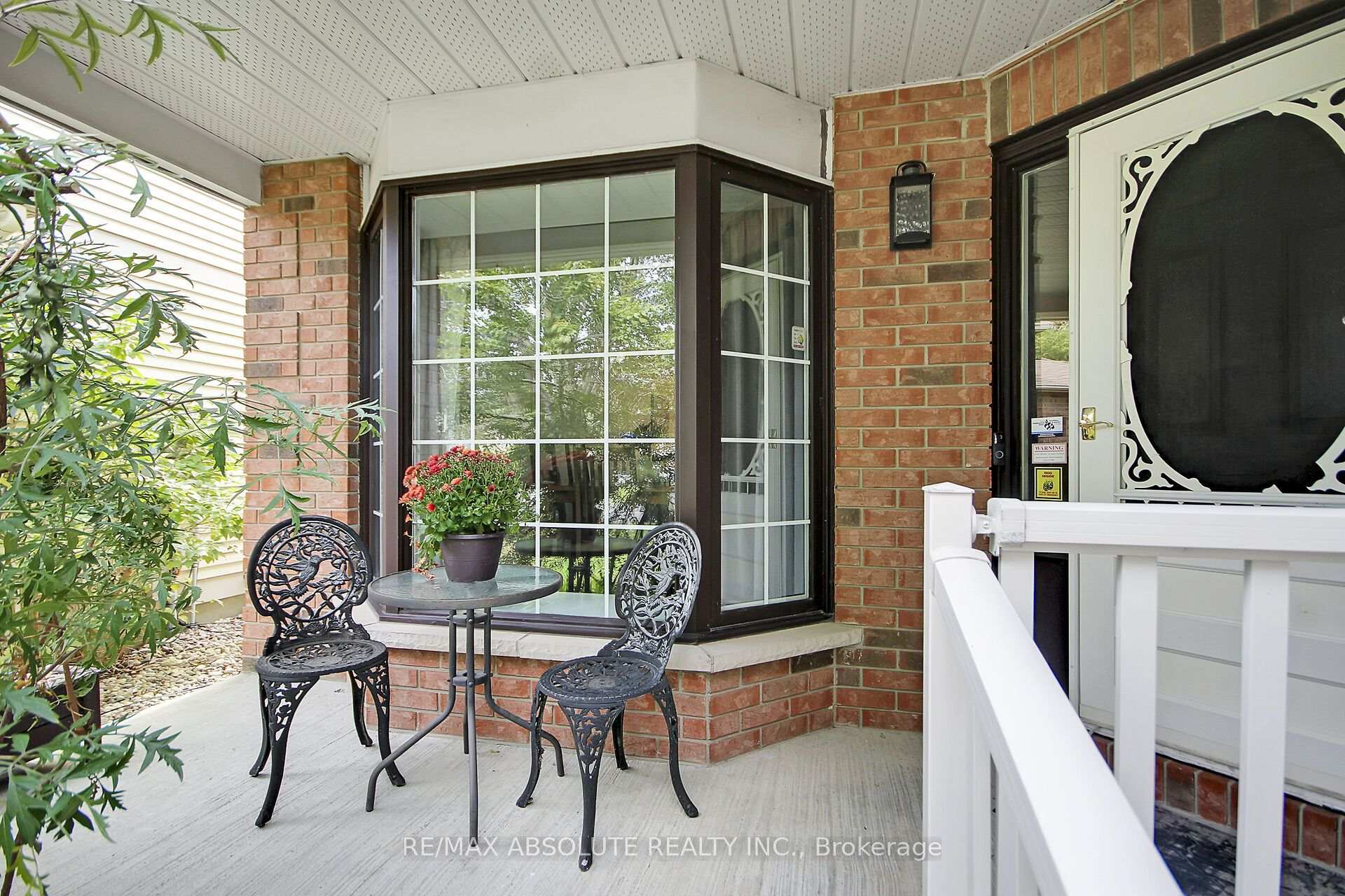 Photo 3 of 38 Forestglade Crescent, Ottawa, Hunt Club Park — HOMEH