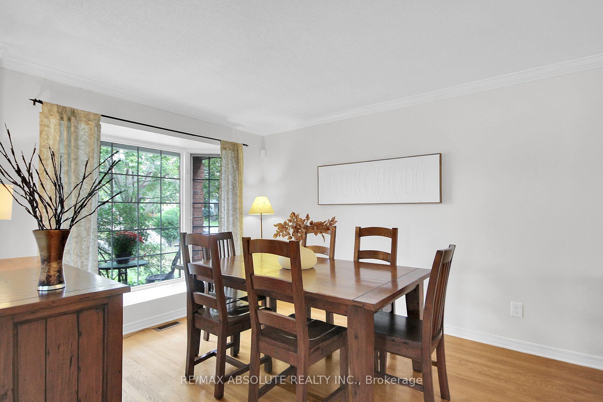 Photo 7 of 38 Forestglade Crescent, Ottawa, Hunt Club Park — HOMEH