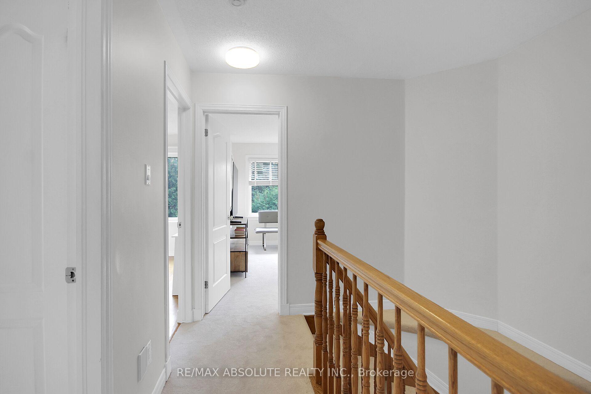 Photo 32 of 38 Forestglade Crescent, Ottawa, Hunt Club Park — HOMEH