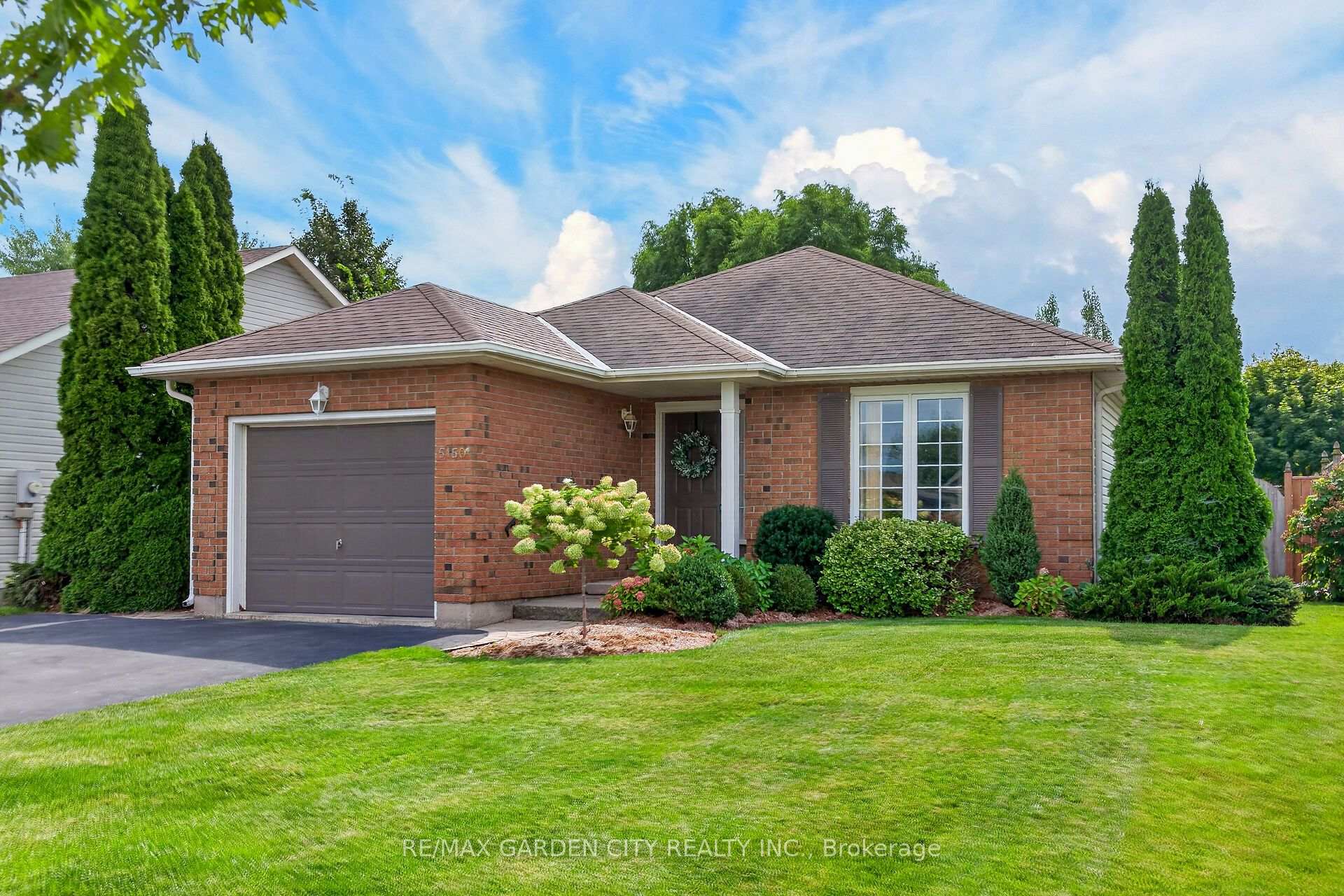 Front of 5150 Meadowood Lane