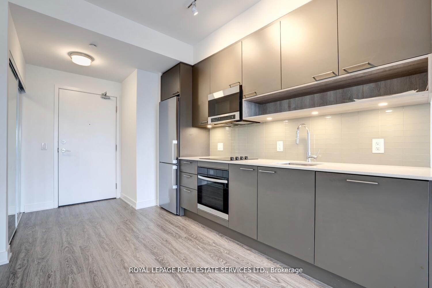 Photo 7 of Unit 712, 3005 Pine Glen Road, Oakville, Westmount — HOMEH