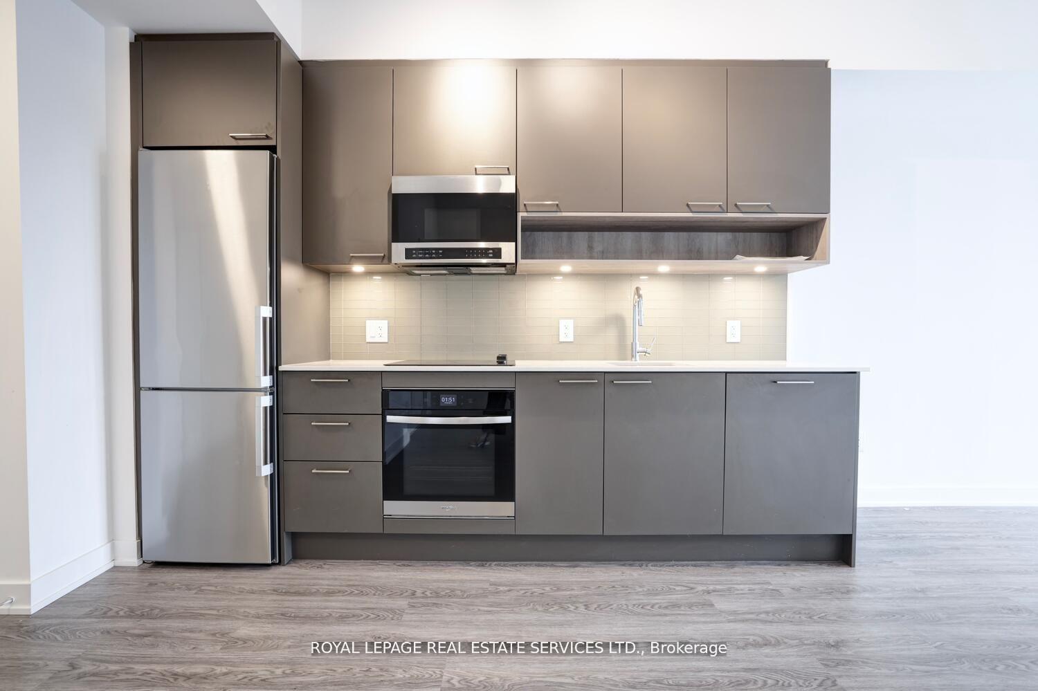 Photo 8 of Unit 712, 3005 Pine Glen Road, Oakville, Westmount — HOMEH