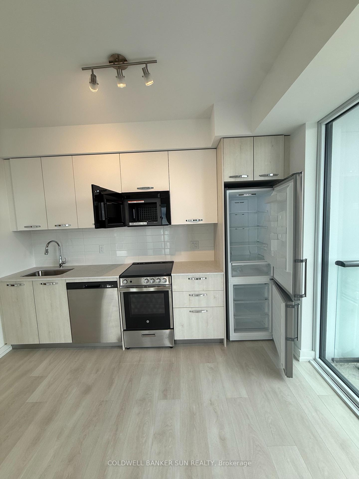 Photo 14 of Unit 2502, 75 James Street S, Hamilton, Corktown — HOMEH